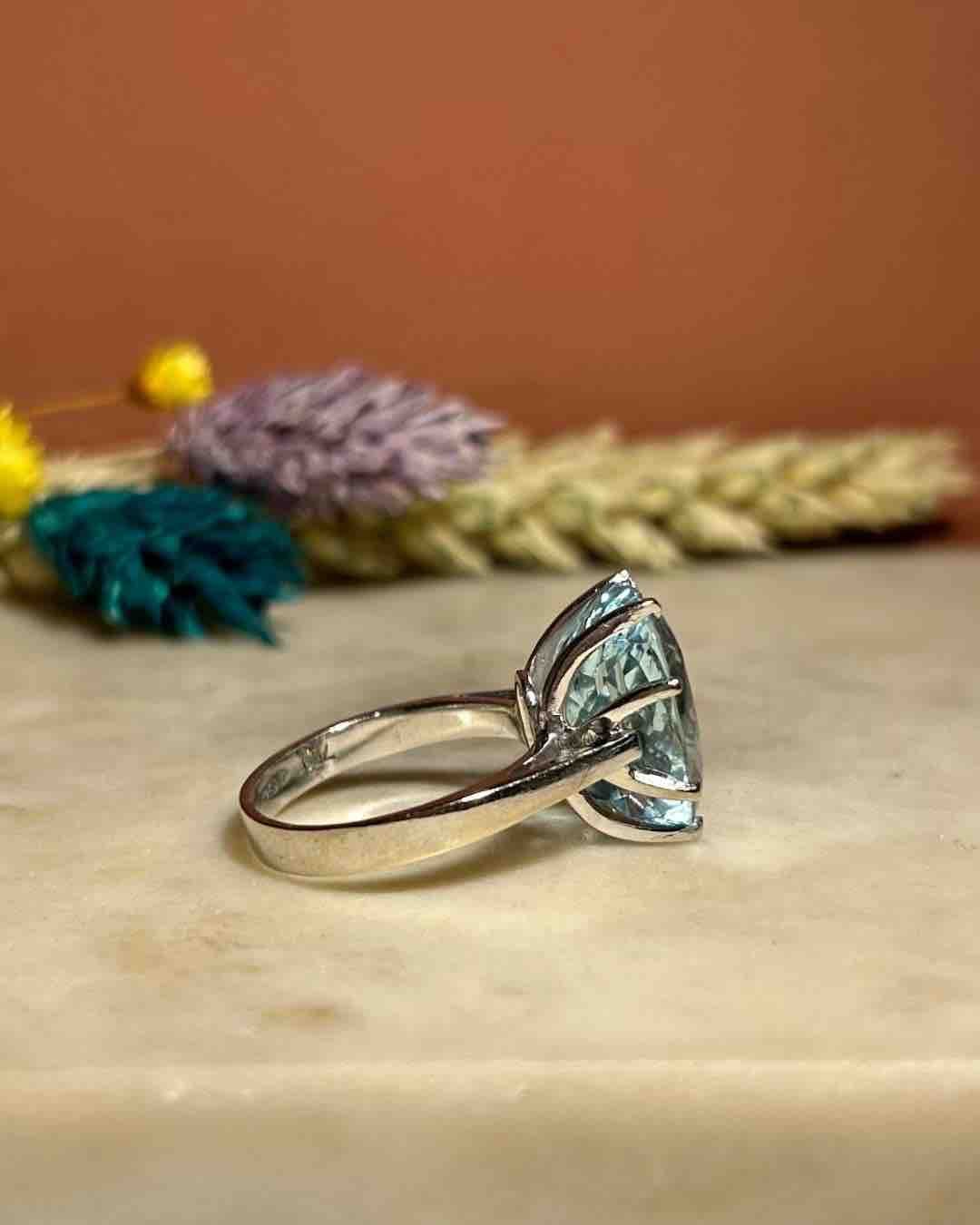 Bague Cocktail Aigue - Marine 8 carats "Serene" - Elliade Paris