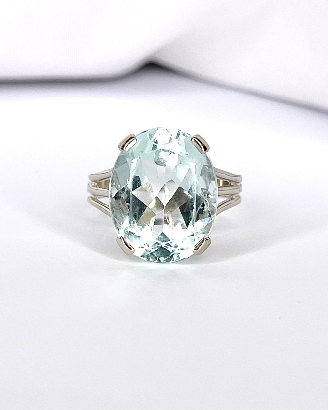 Bague Cocktail Aigue - Marine 8.90 carats "Clara" - Elliade Paris