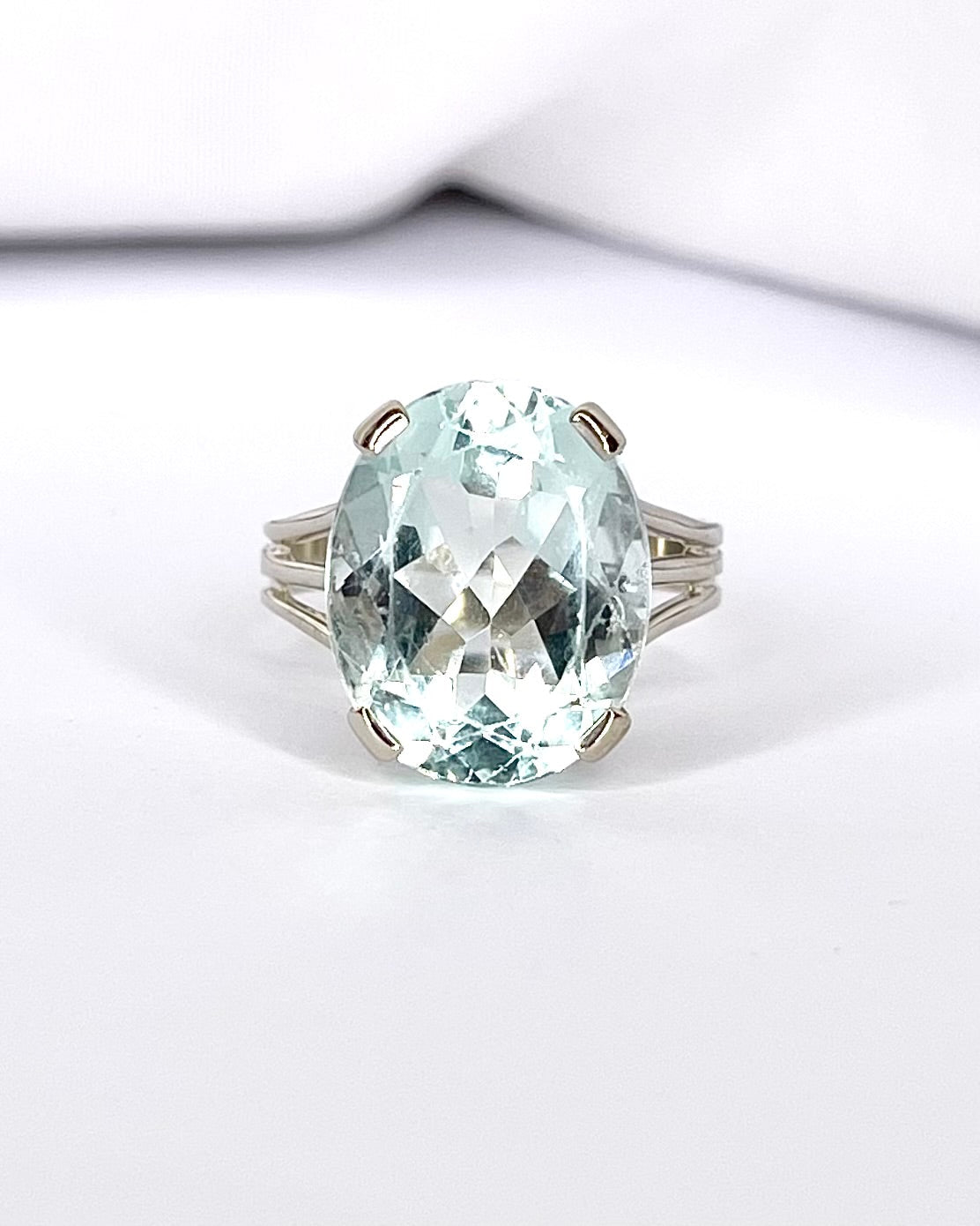 Bague Cocktail Aigue - Marine 8.90 carats "Clara" - Elliade Paris