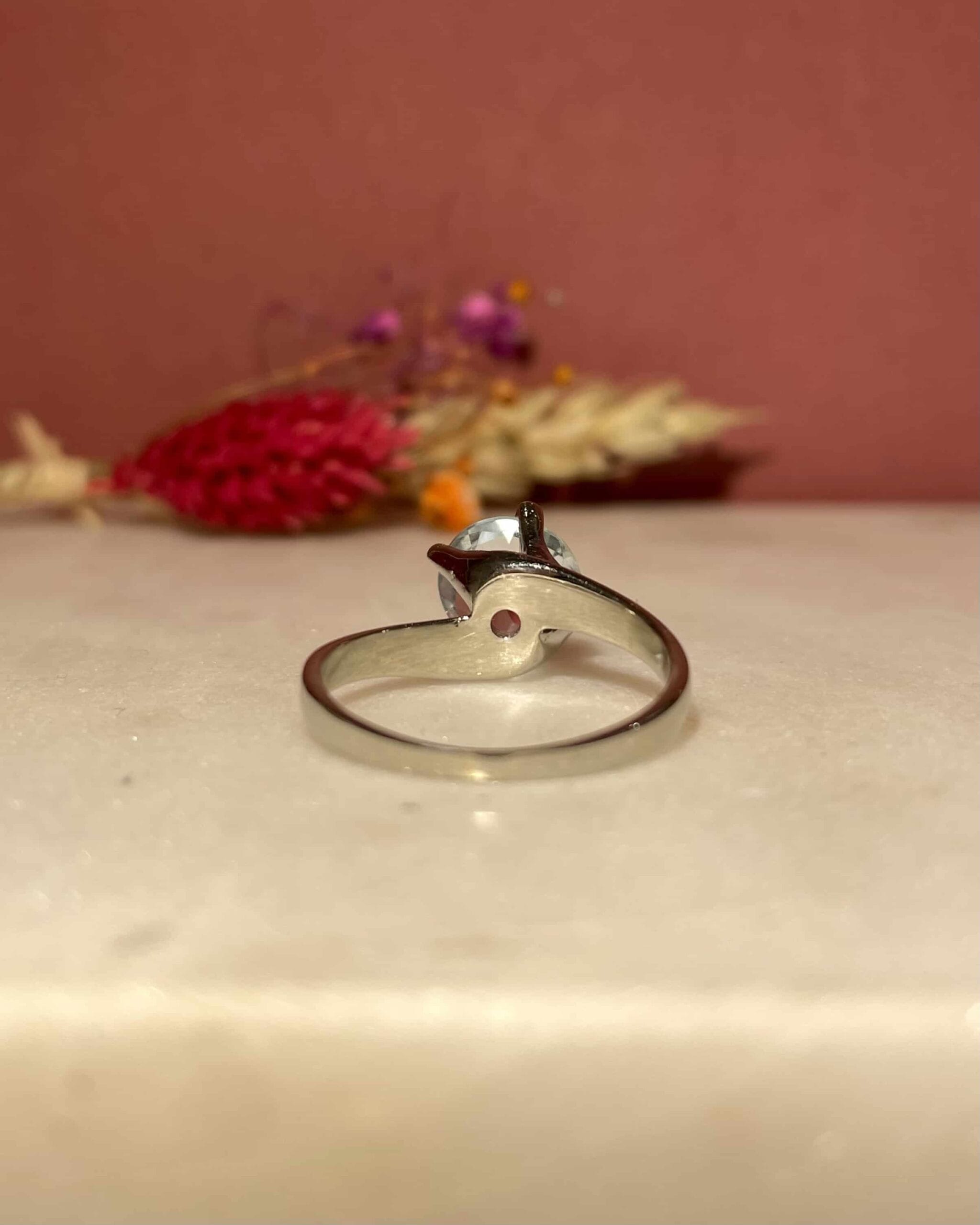 Anillo solitario de aguamarina de 1,30 quilates "Samantha"
