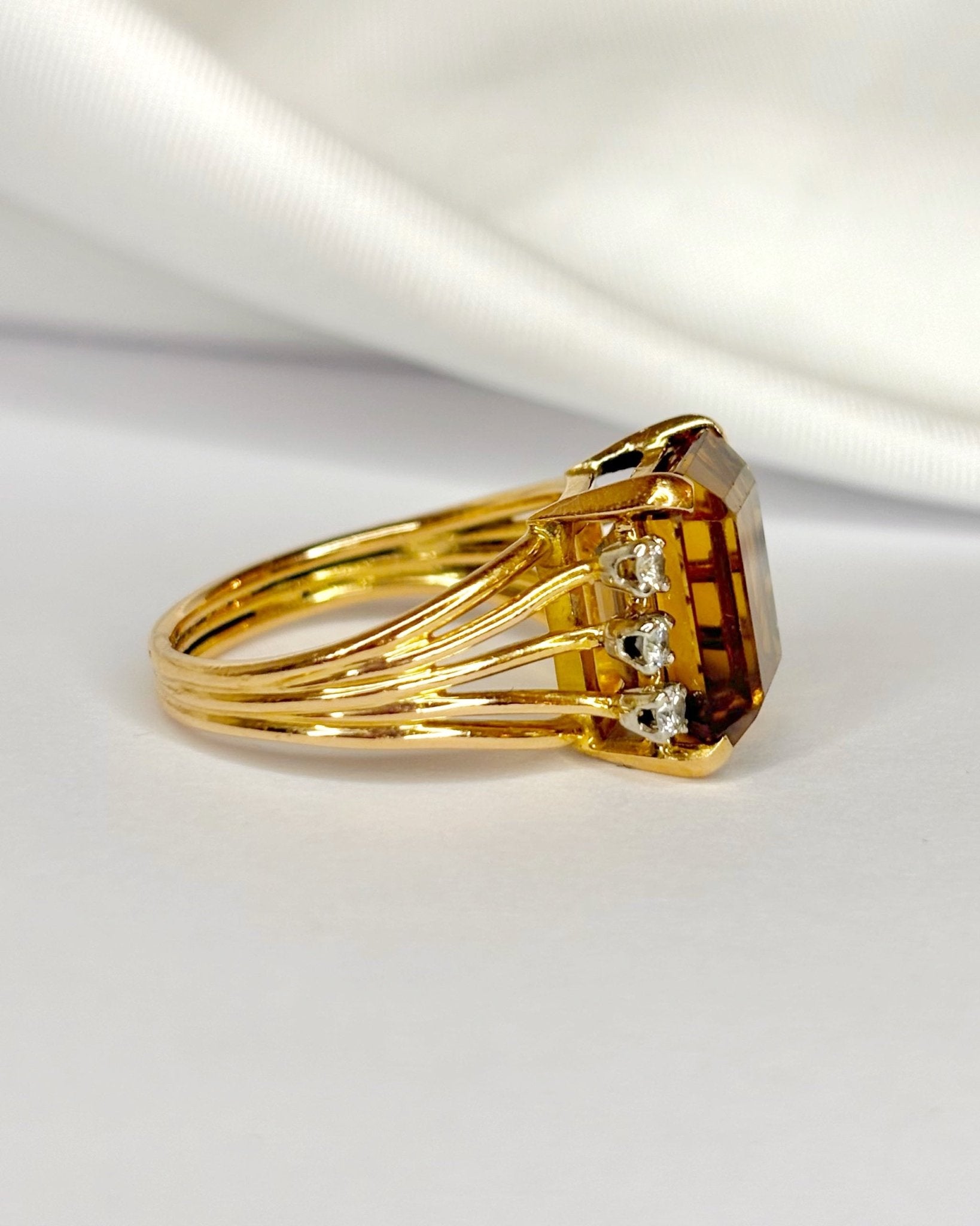 Bague Cocktail Citrine 6.75 carats &amp; Diamants "Théa" - Elliade Paris