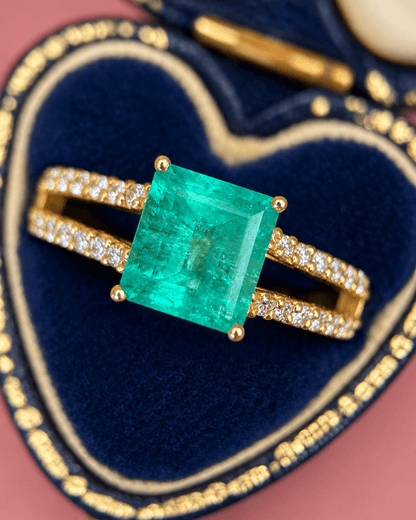 Bague Cocktail Émeraude 2.37 carats &amp; Diamants 0.32 carat 4.59g "Samia" - Elliade Paris