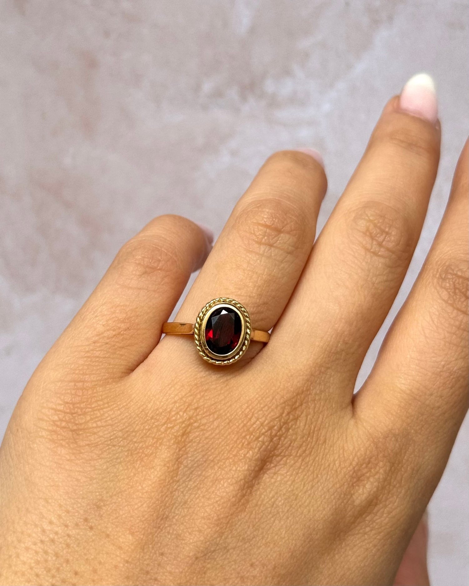 Bague Cocktail Grenat 1.90 carat "Lucia" - Elliade Paris