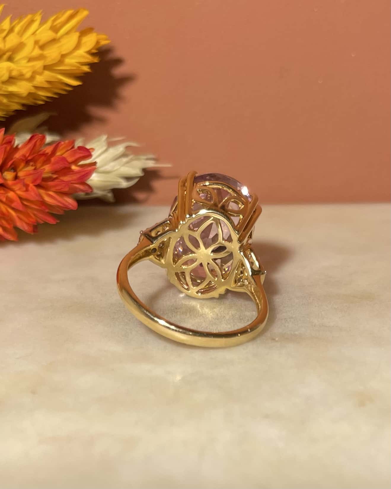 Bague Cocktail Kunzite 9.75 Carats &amp; 18 Diamants "Héolia" - Elliade Paris