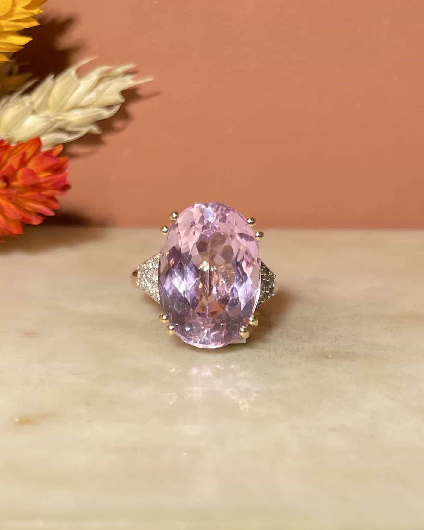 Bague Cocktail Kunzite 9.75 Carats &amp; 18 Diamants "Héolia" - Elliade Paris