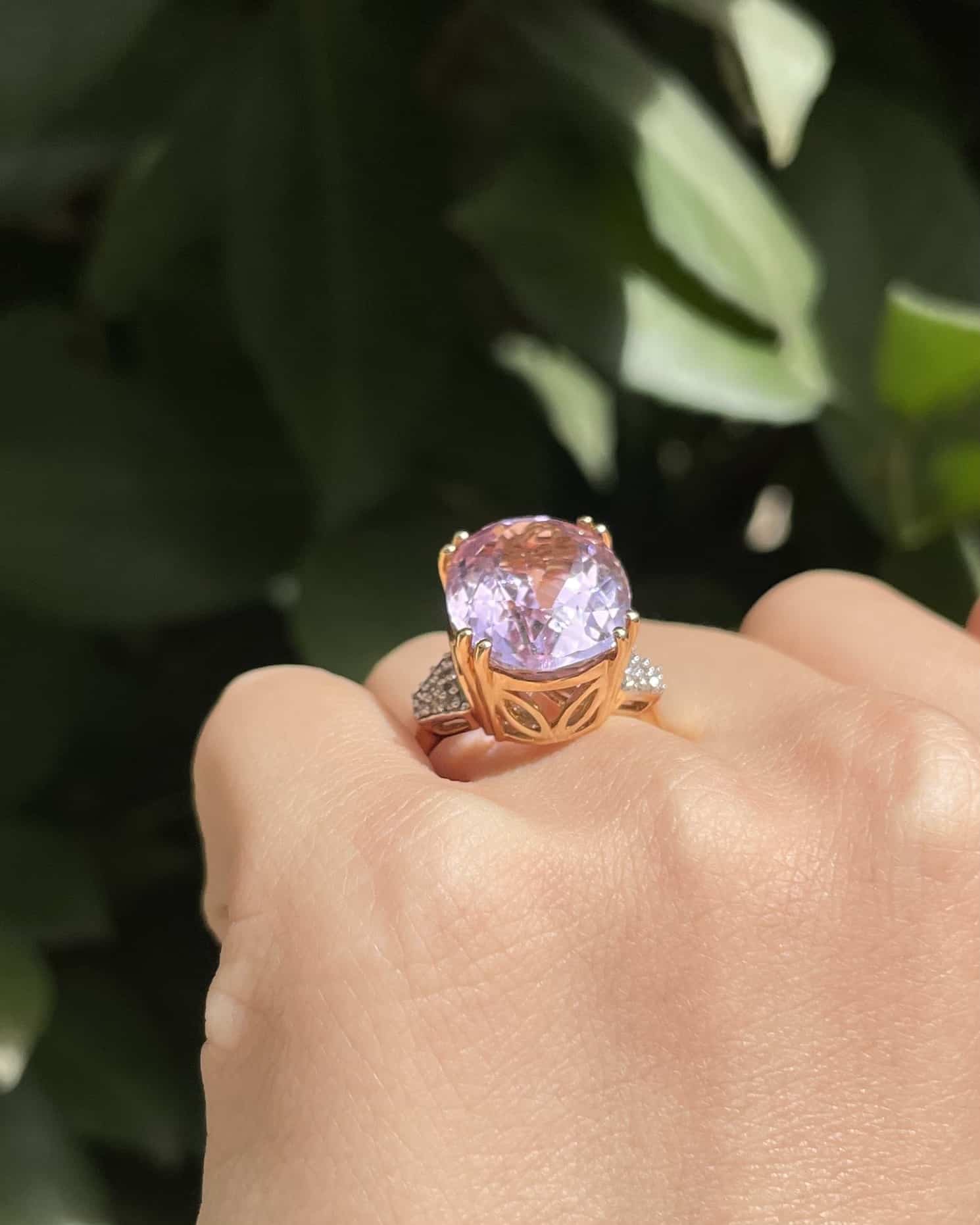 Bague Cocktail Kunzite 9.75 Carats &amp; 18 Diamants "Héolia" - Elliade Paris