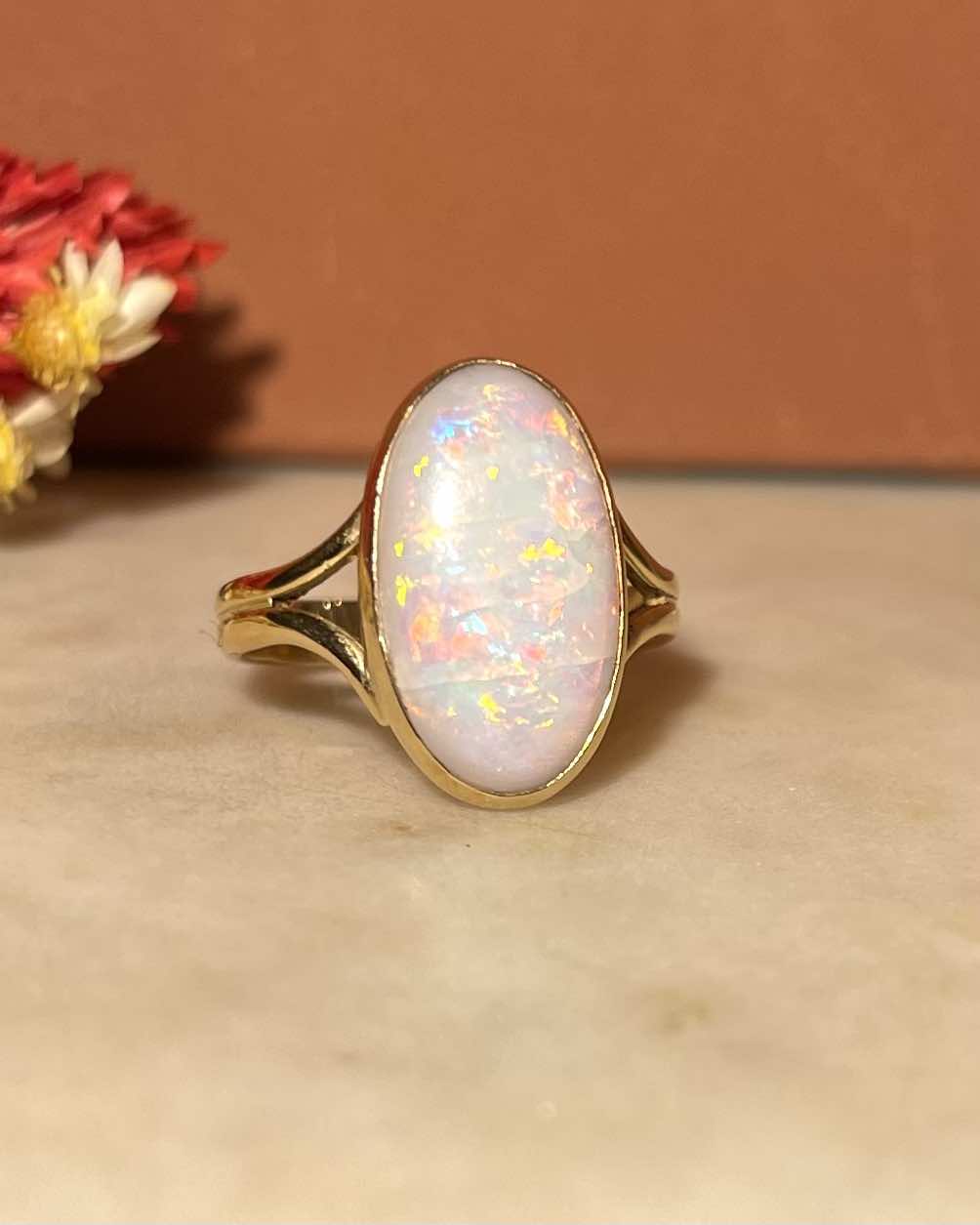 Anillo vintage de ópalo de 4 quilates &quot;Maella&quot;