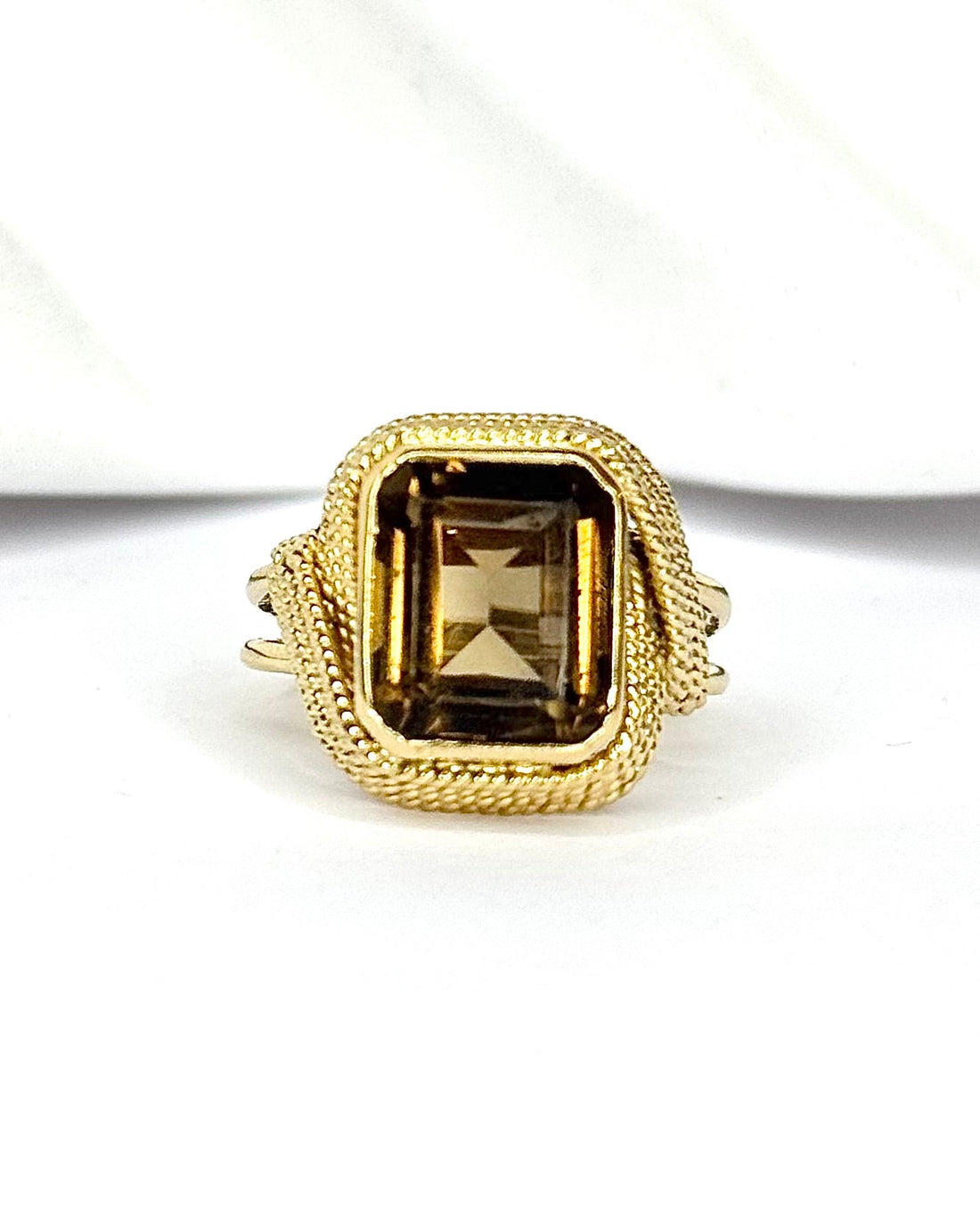Bague Cocktail Quartz Fumé 5.50 carats &amp; Or 9.07g "Leanna" - Elliade Paris