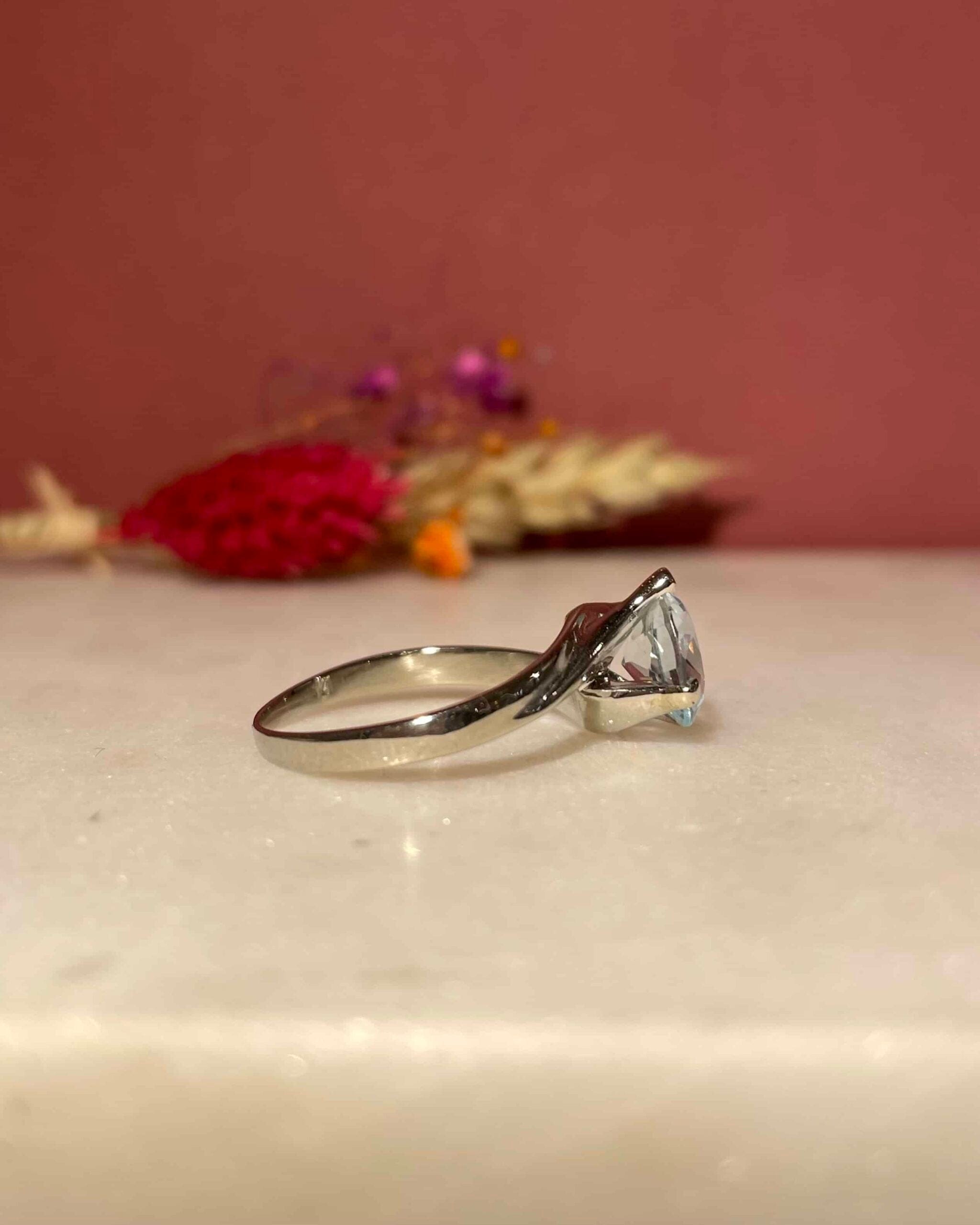 Anillo solitario de aguamarina de 1,30 quilates "Samantha"