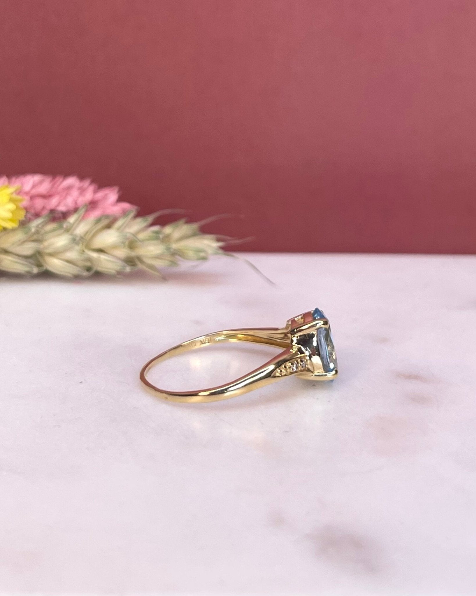 Bague Cocktail Topaze 2.60 carats &amp; Diamants &quot;Aristide&quot; - Elliade Paris