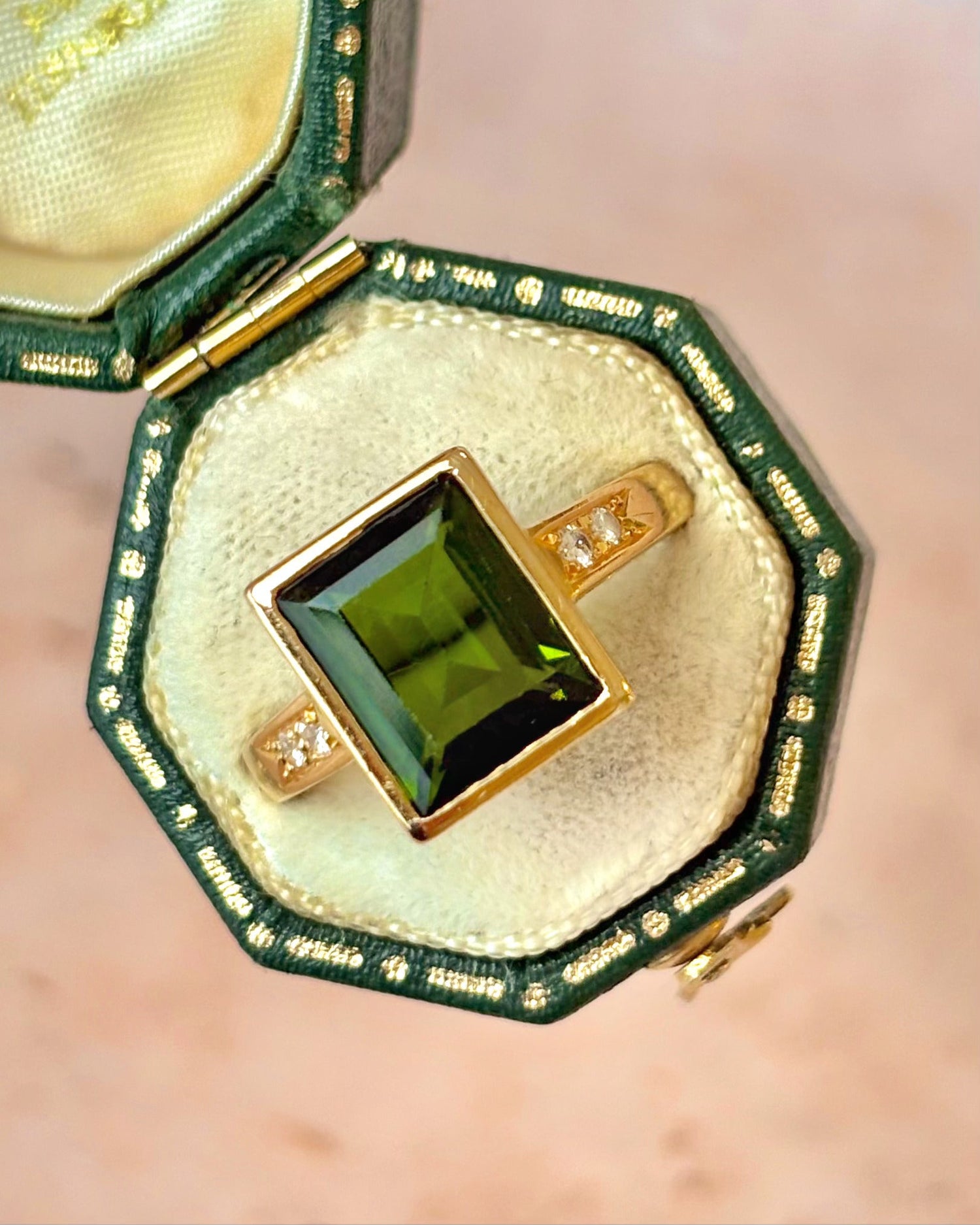 Bague Cocktail Tourmaline 4.05 carats &amp; Diamants "Rosalinda" - Elliade Paris