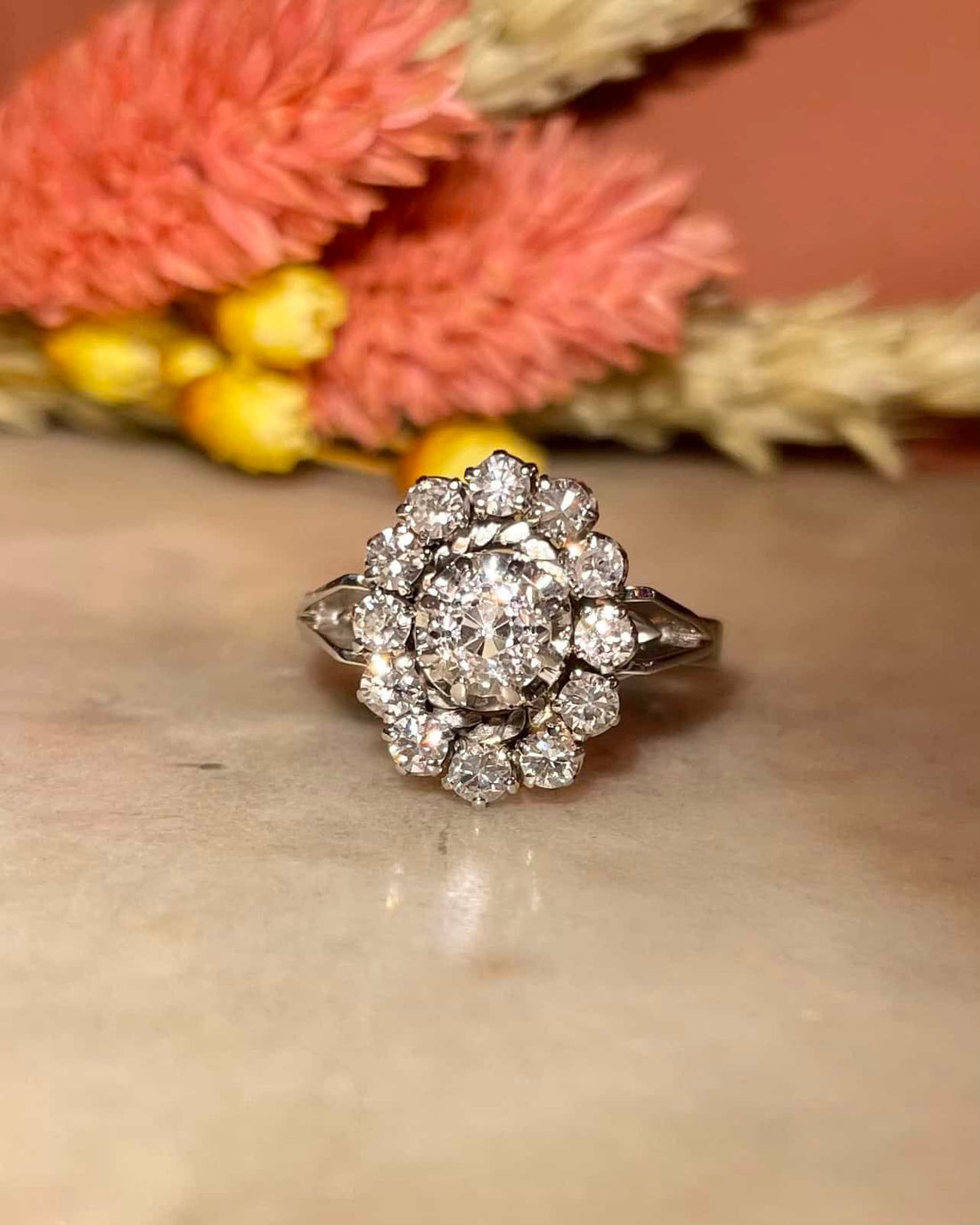 Bague Vintage Marguerite Diamants 1.05 carat au total &quot;Lina&quot;