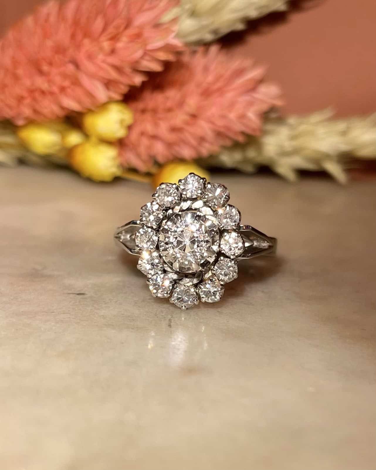 Bague Vintage Marguerite Diamants 1.05 carat au total &quot;Lina&quot;