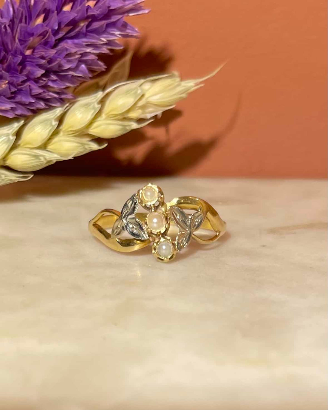 bague debut 20e siecle trois perles Elliade Paris