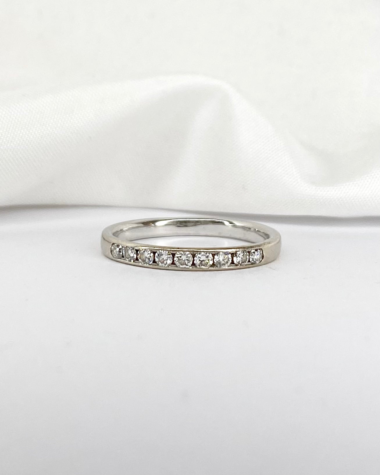 Bague Demi - alliance 9 Diamants &quot;Lise&quot; - Elliade Paris