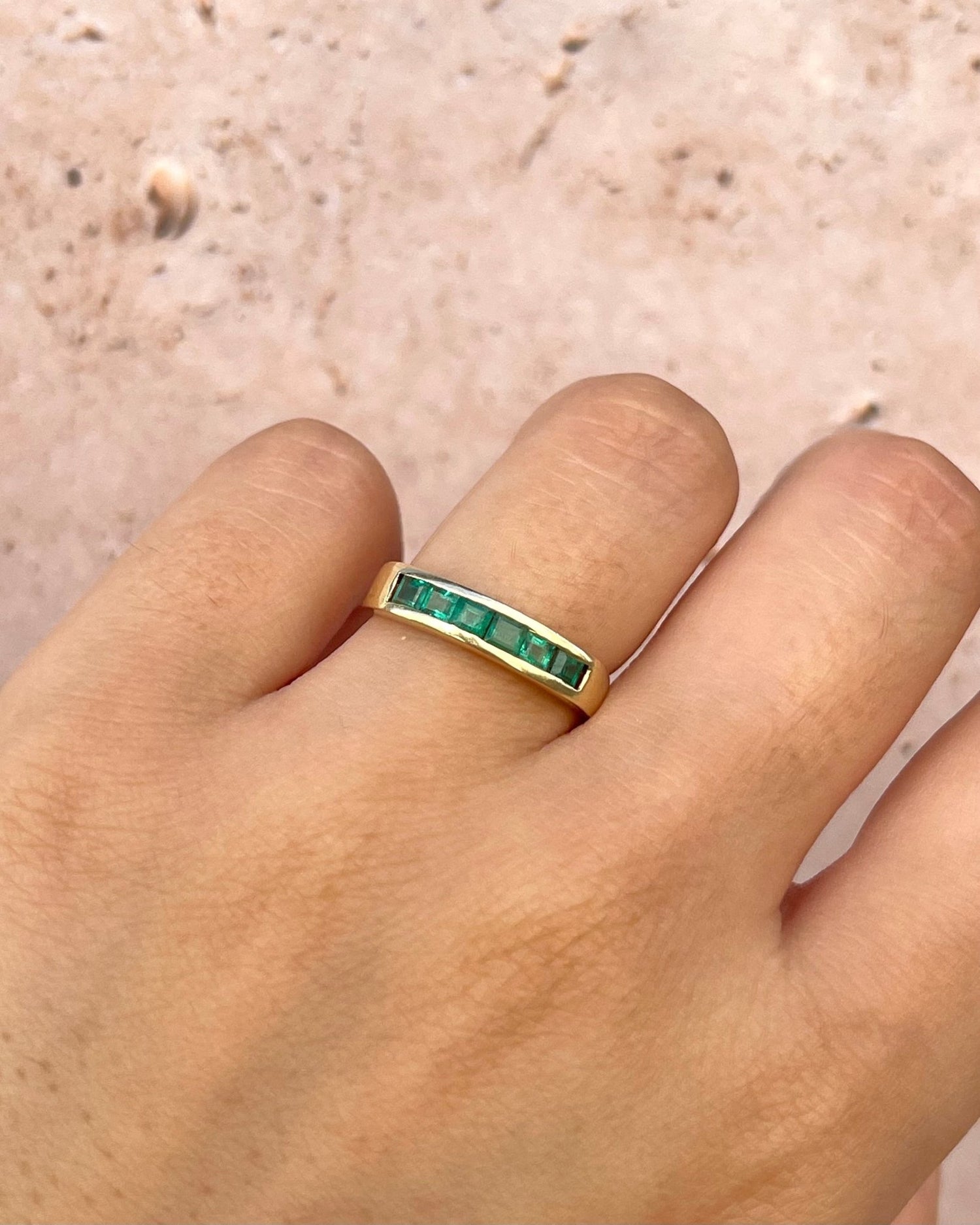 Bague Demi Alliance Émeraudes 0.36 carats "Coline" - Elliade Paris