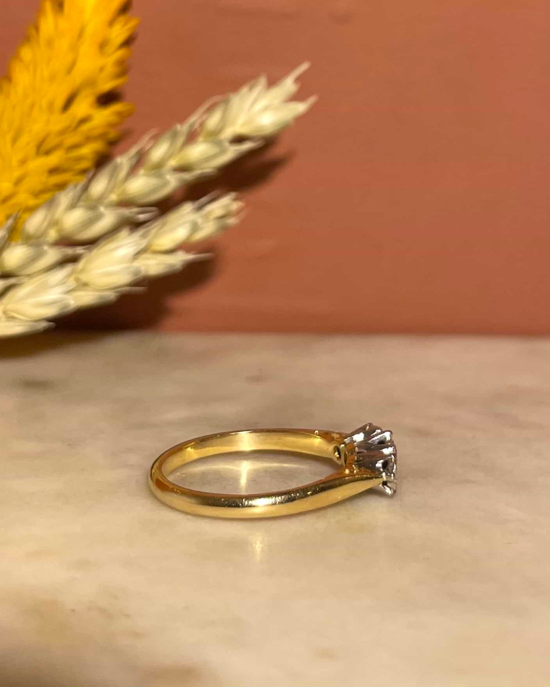 Anillo de trilogía de diamantes &quot;Joarah&quot;