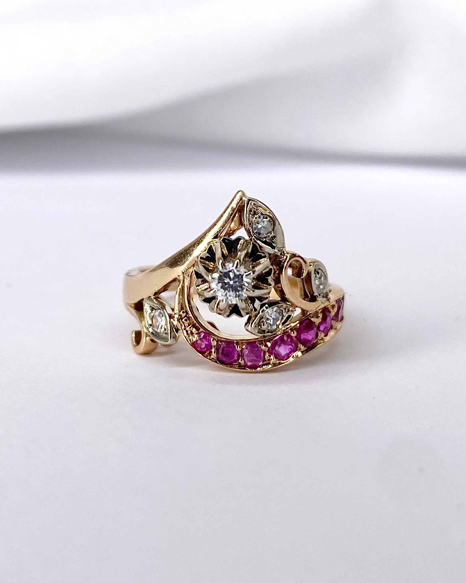 Bague Diadème Rubis &amp; Diamants "Nora" - Elliade Paris