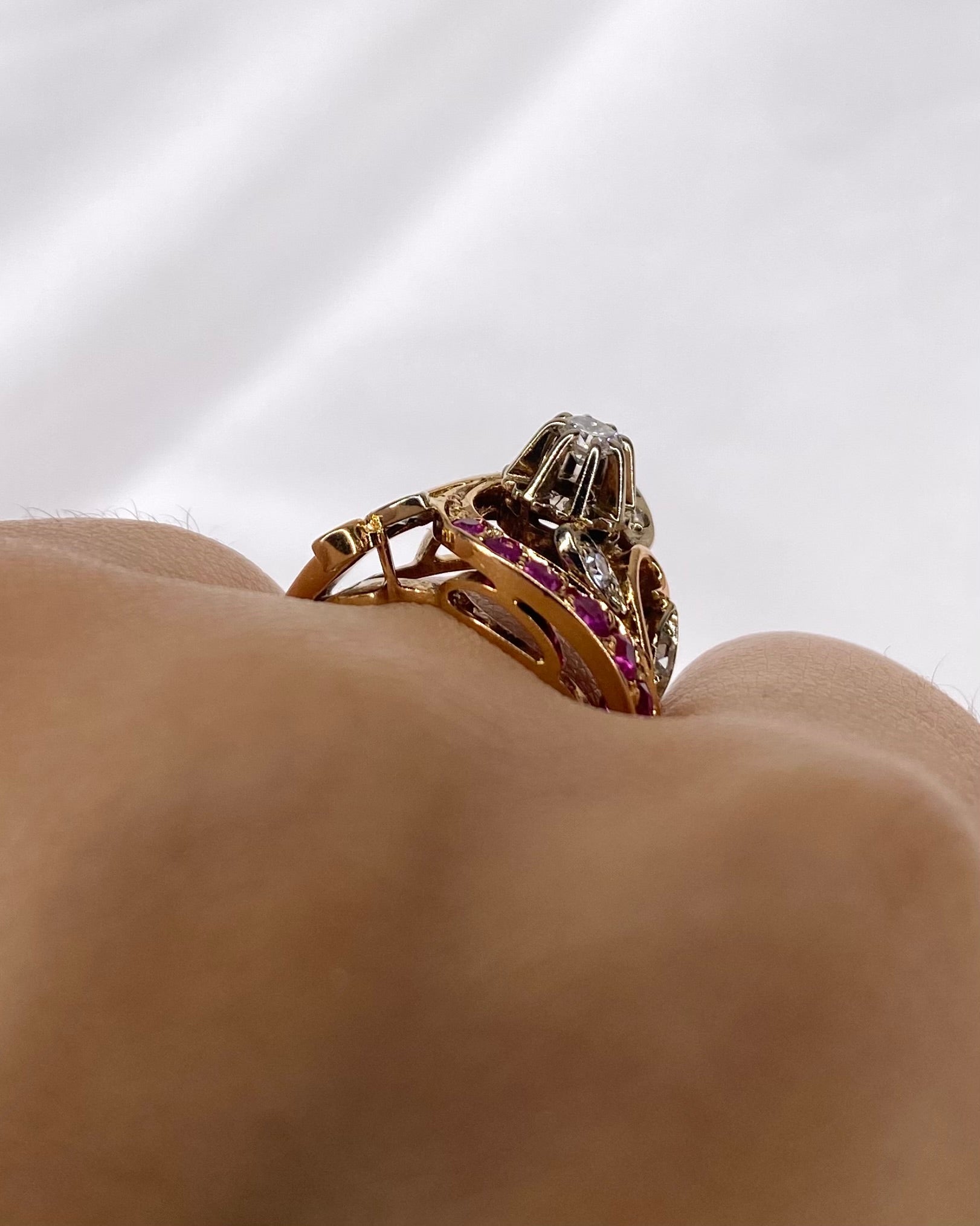 Bague Diadème Rubis &amp; Diamants "Nora" - Elliade Paris