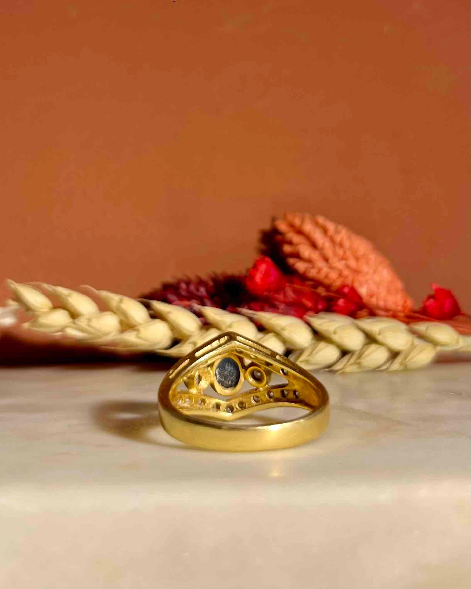 Bague Diadème Saphir &amp; Diamants &quot;Narcisse&quot; - Elliade Paris
