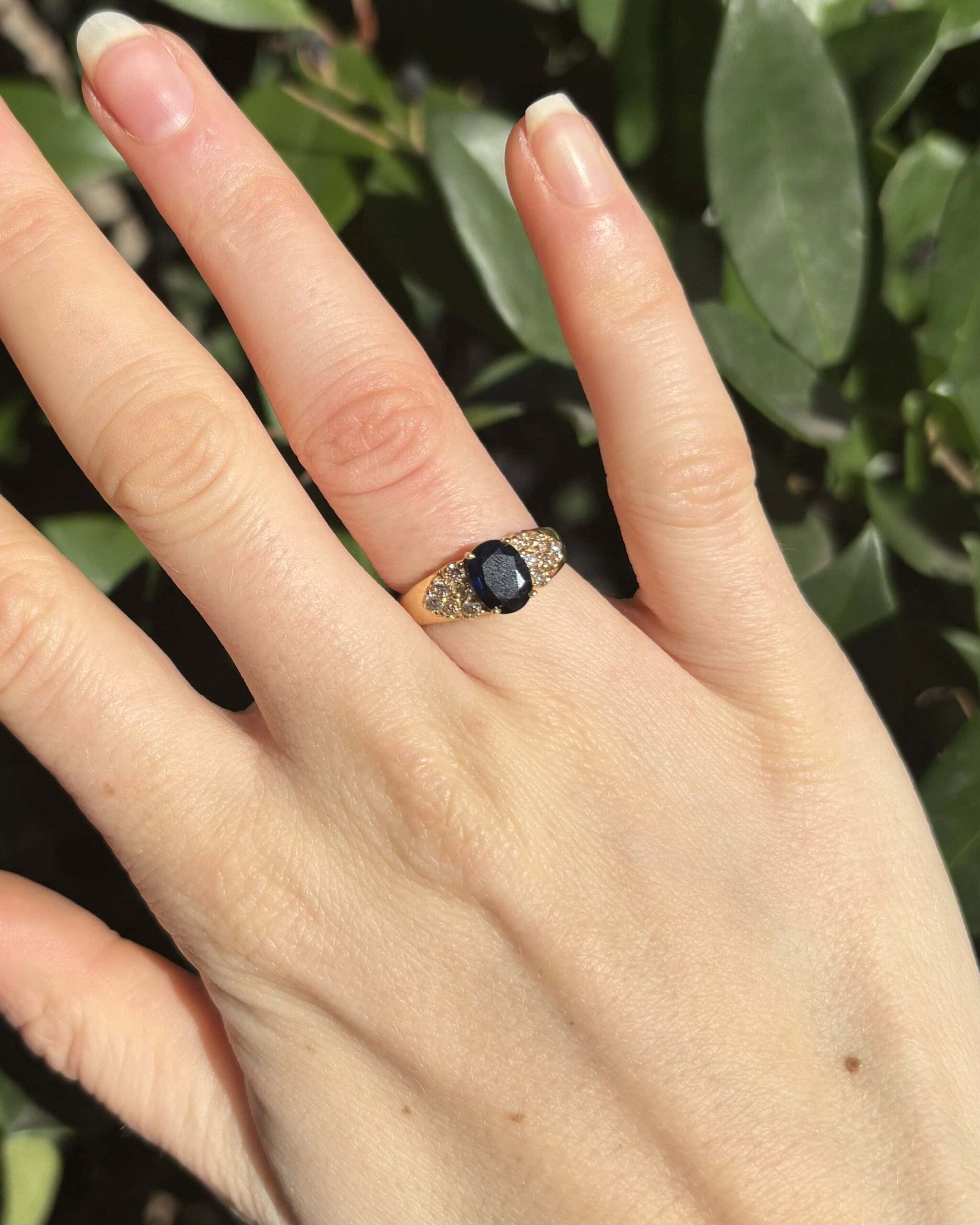 Bague Trilogie Jonc Saphir 1.40 carat &amp; Diamants "Kristina"