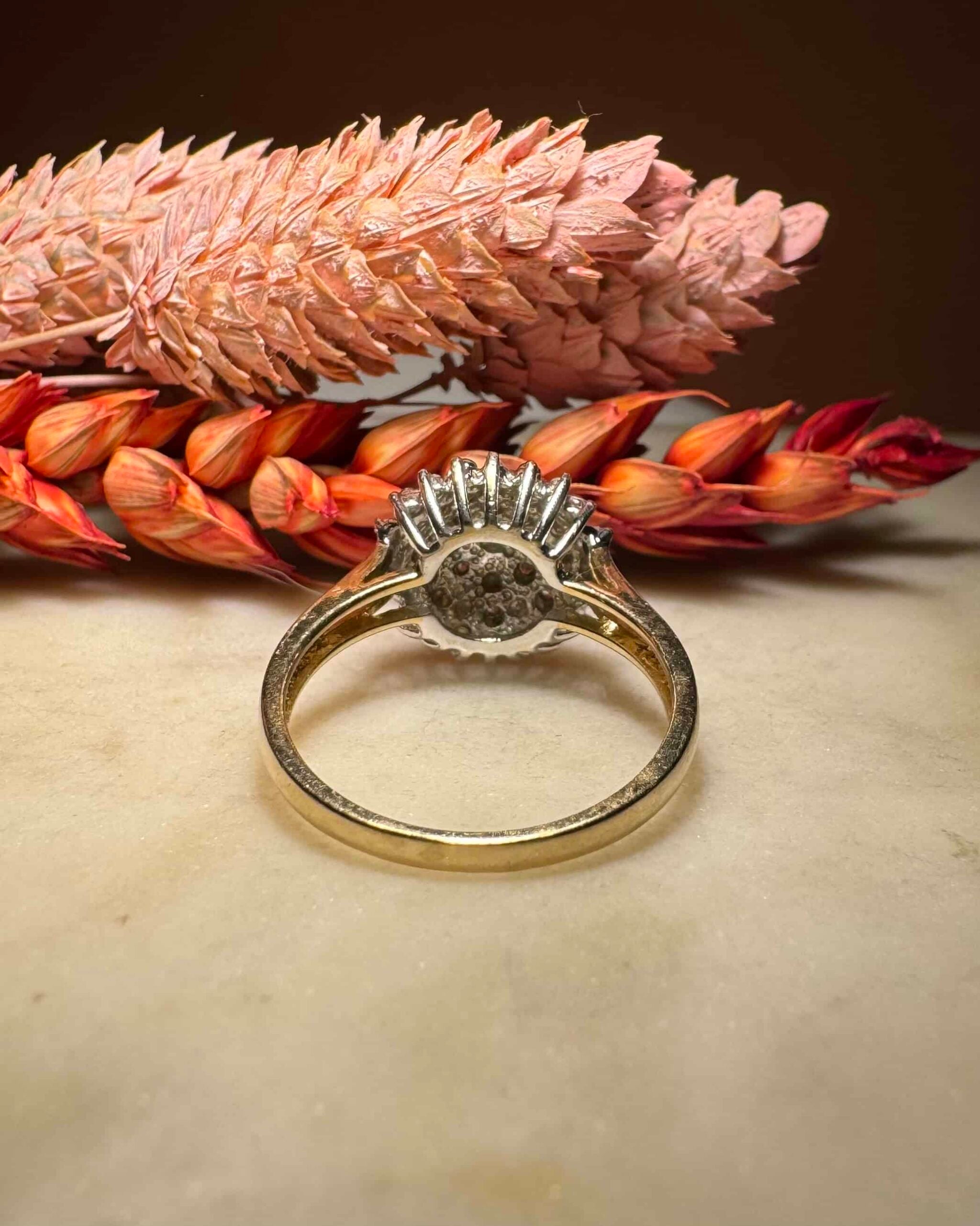 Anillo "Fabiola" con margaritas de 23 diamantes