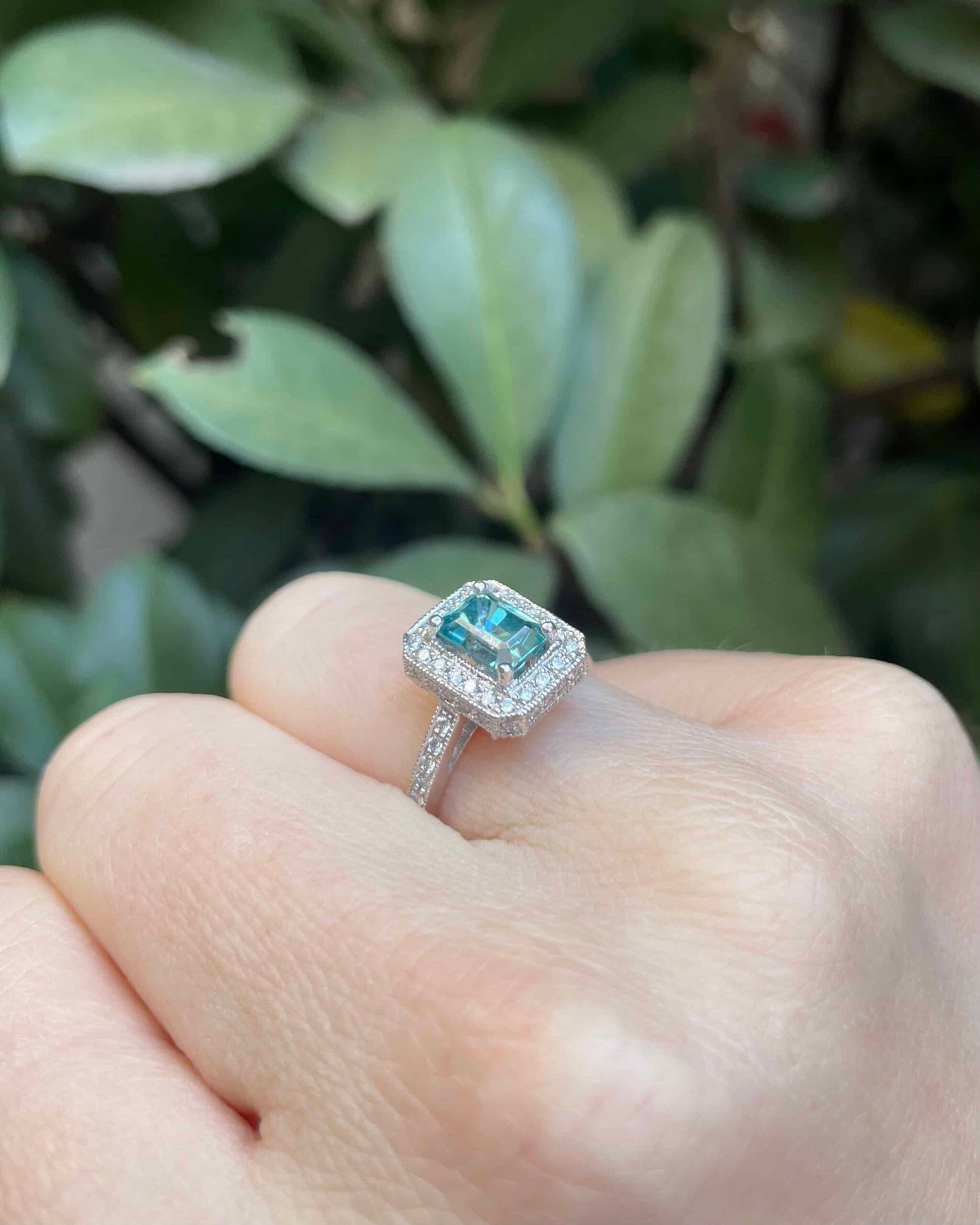 Bague Style Art-Déco Zircon 1.70 Carat &amp; 50 Diamants &quot;Ayla&quot;