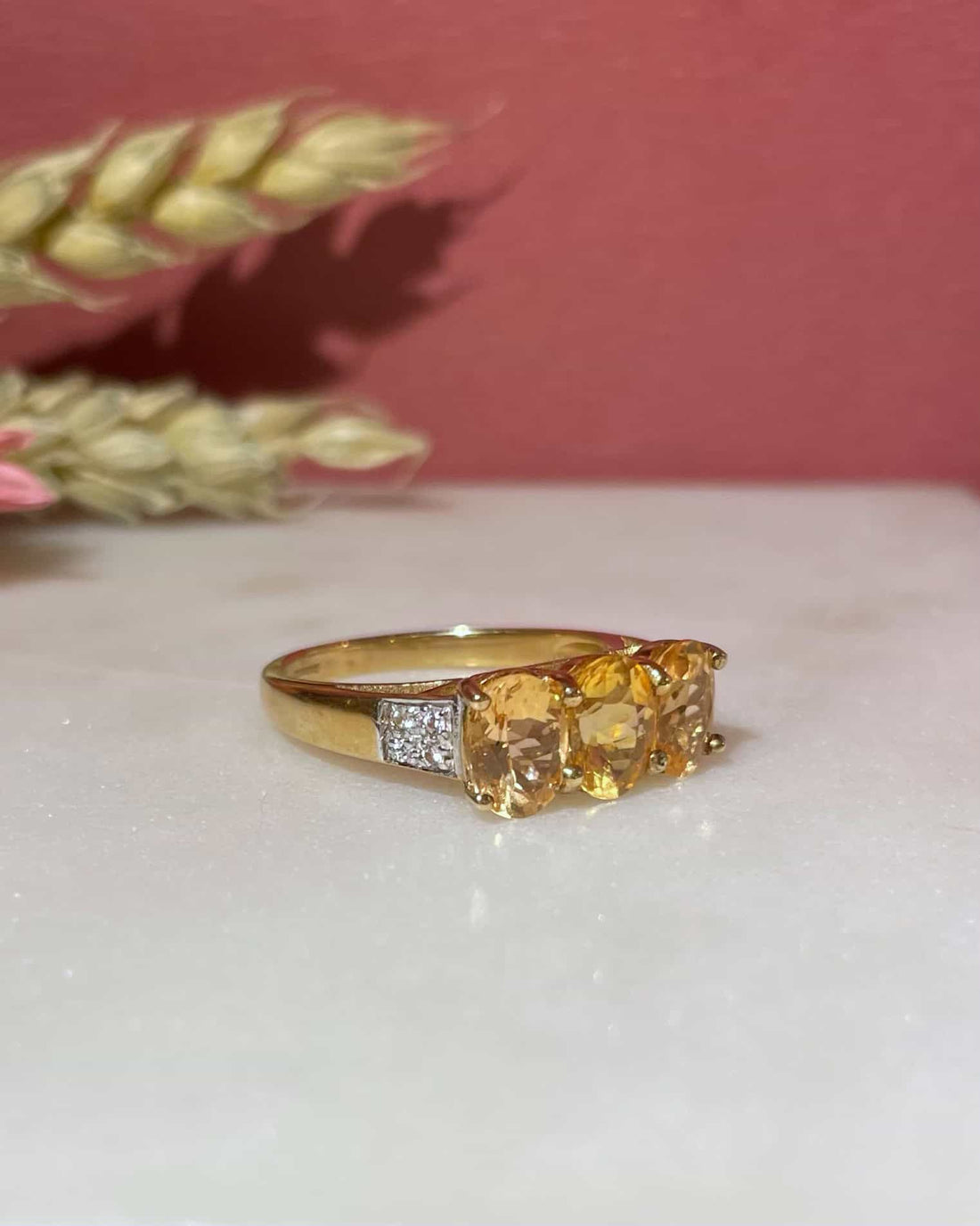 Bague Trilogie Topazes Jaunes 3 carats &amp; Diamants &quot;Jocelynne&quot;
