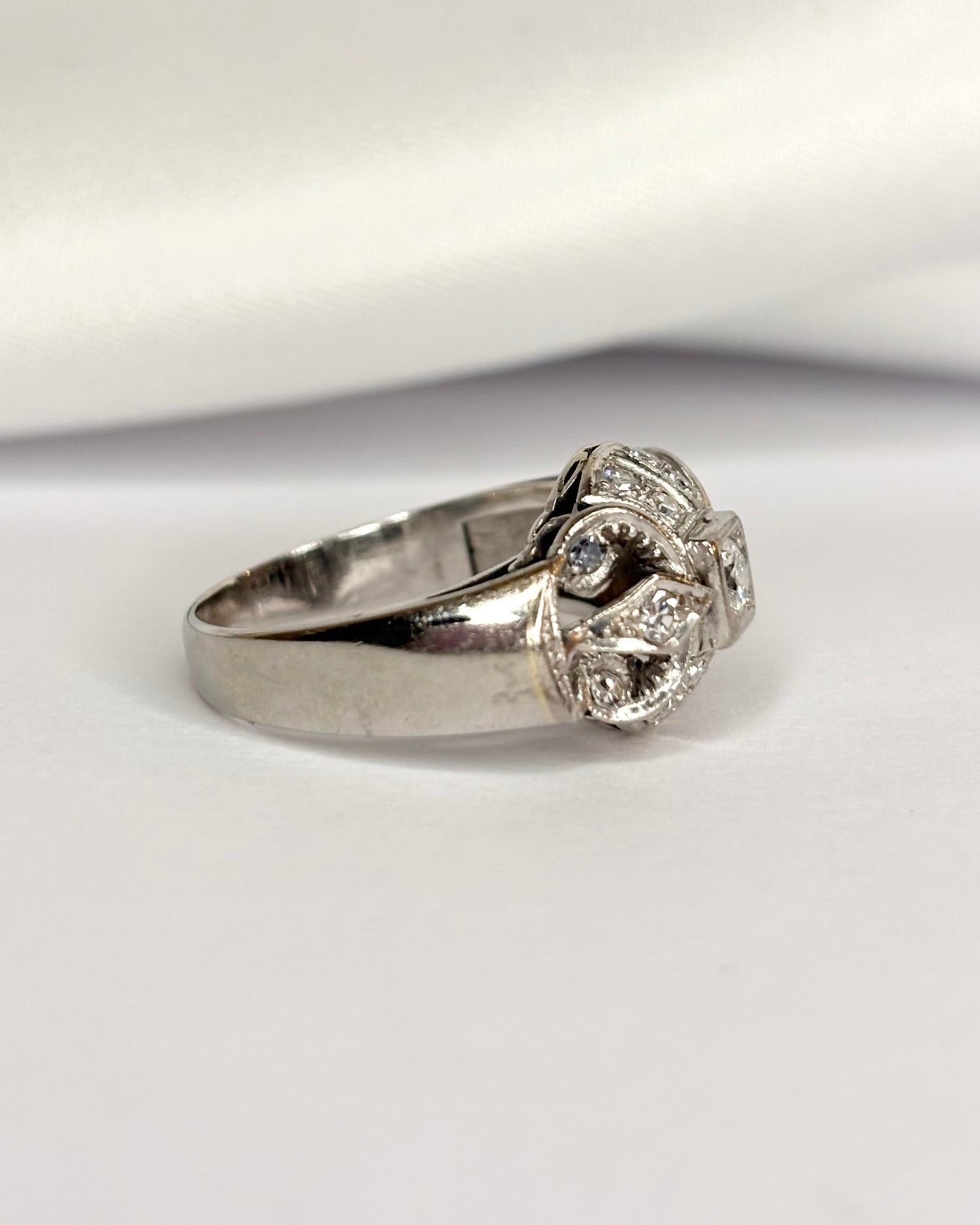 Bague Dôme Art Déco Diamants 0.49 carat "Elisabeth" - Elliade Paris