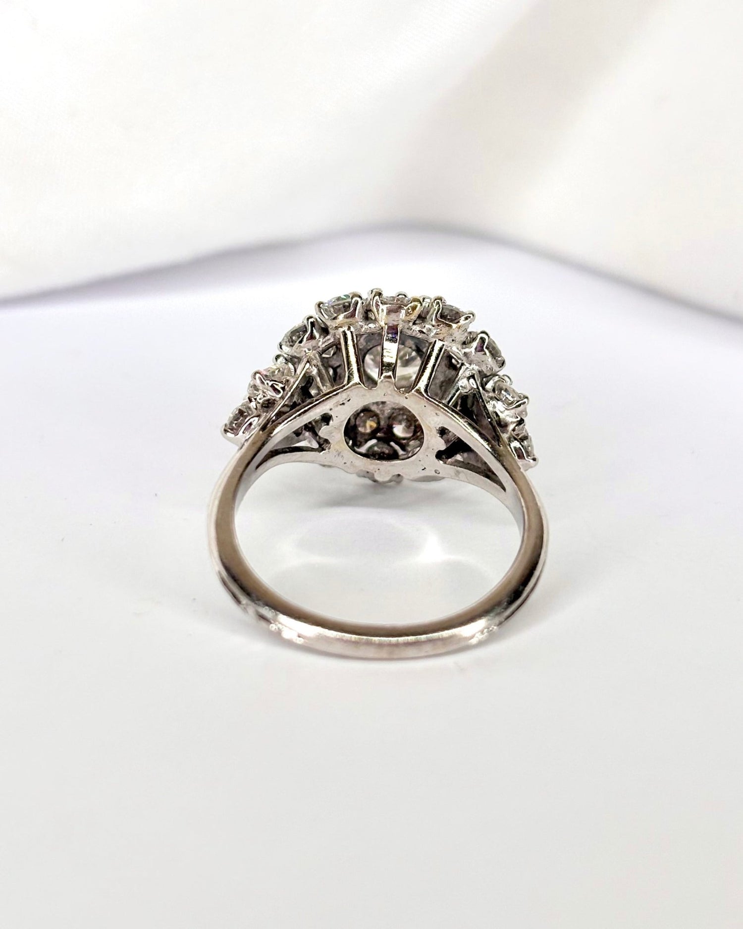 Bague Dôme Diamants 2.61 carats "Elisabeth" - Elliade Paris