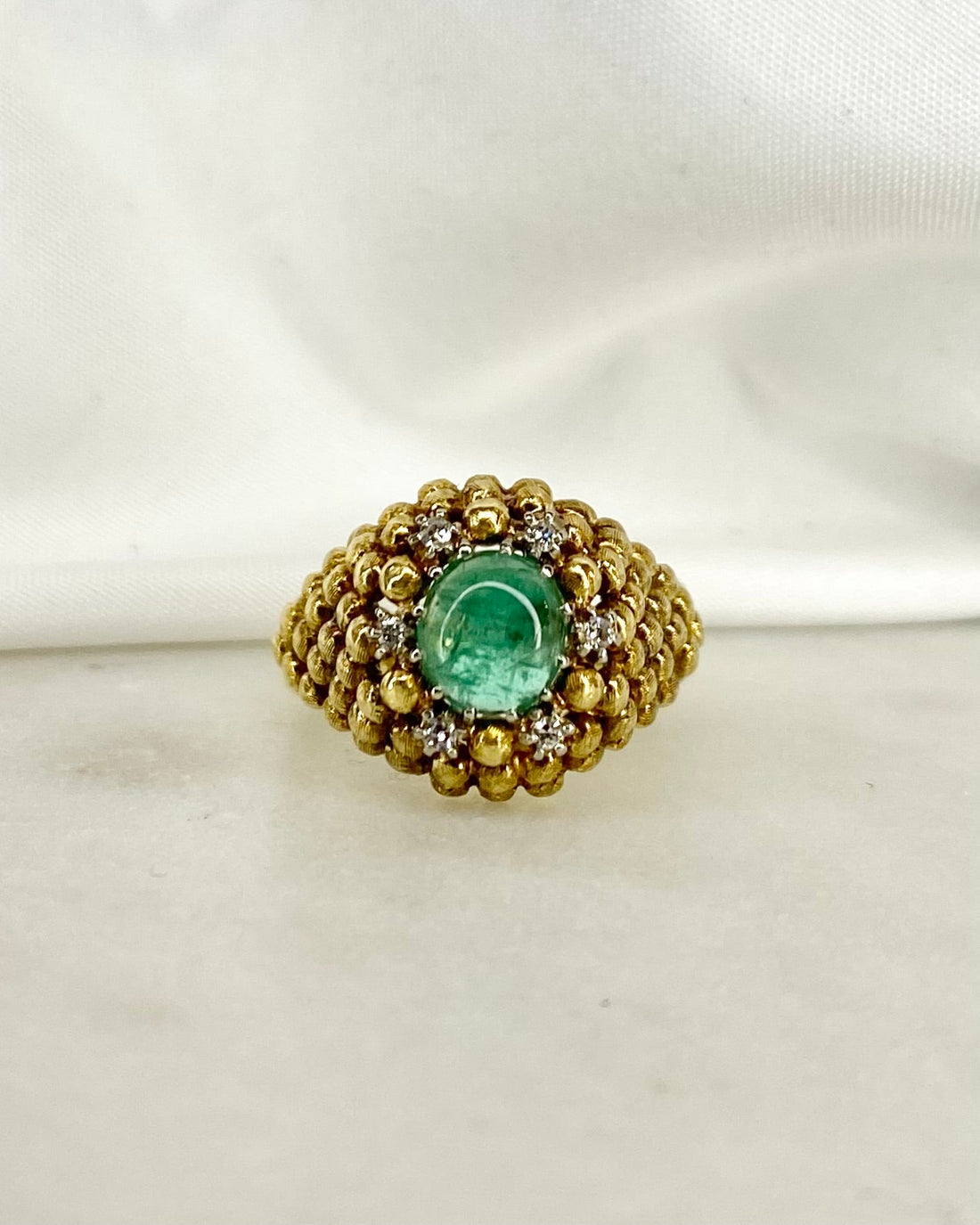 Bague Dôme Émeraude 1.5 carat, Diamants Or 7,58g &quot;Mariana&quot; - Elliade Paris