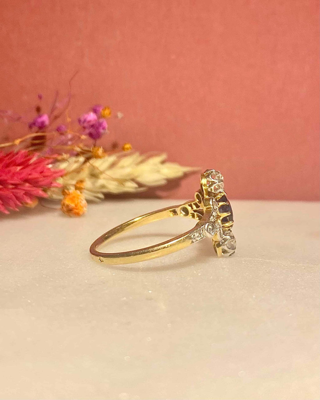 Bague Duchesse Saphir &amp; 18 Diamants &quot;Noora&quot; - Elliade Paris