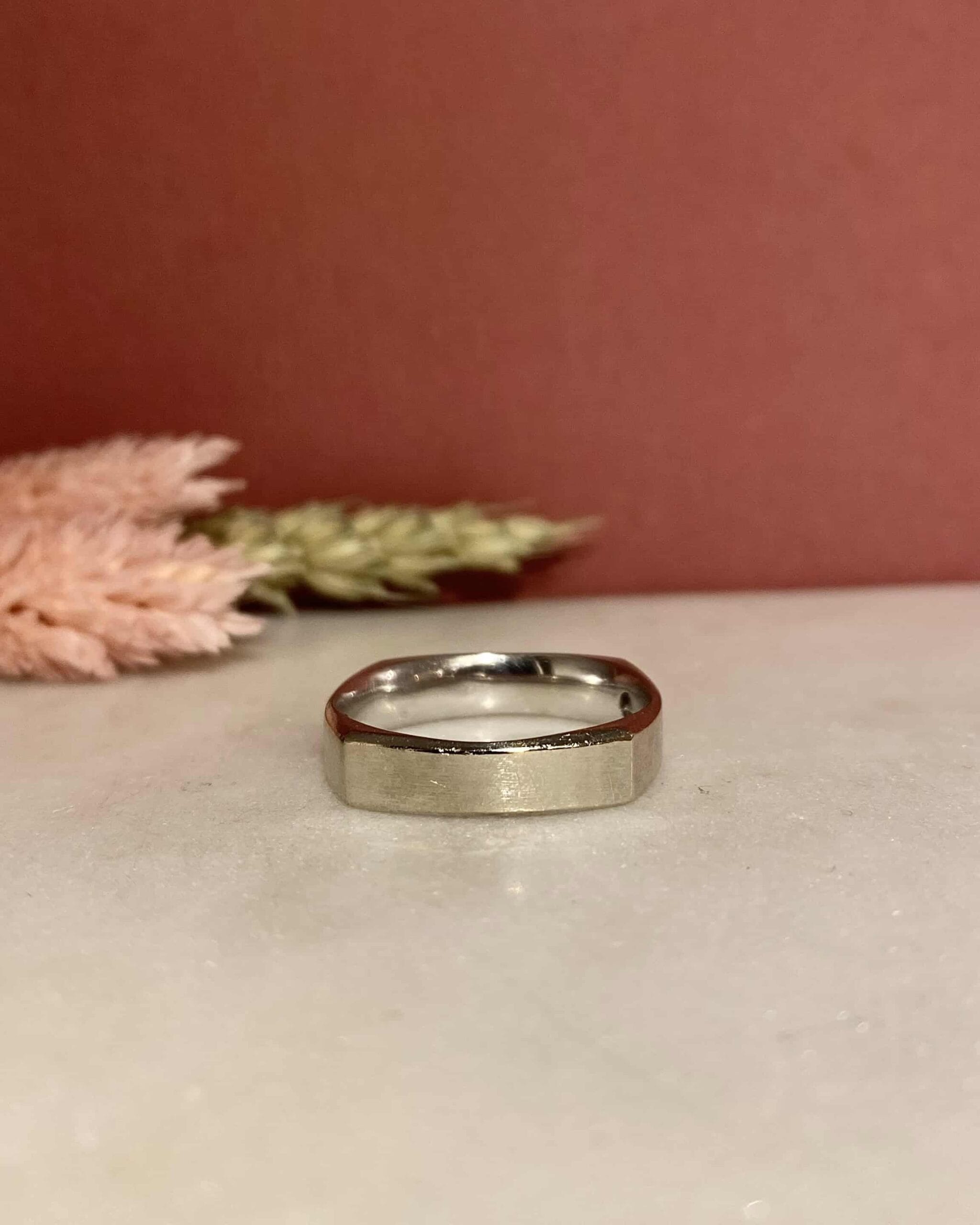Vintage Diamond Signet Ring "Camille"