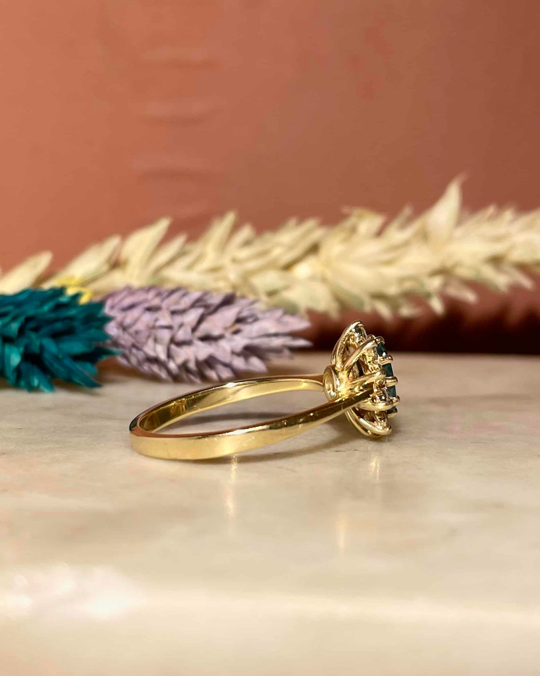 Bague Marguerite Émeraude 0.55 carat &amp; Diamants &quot;Loreline&quot;