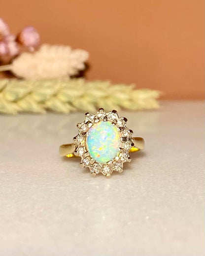 Bague Marguerite Opale Cabochon &amp; Diamants &quot;Roxanne&quot;