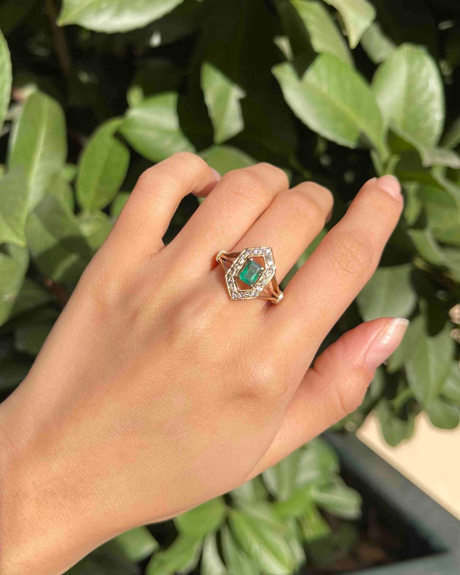 Bague style Art-déco Emeraude et Diamants &quot;Parker&quot;