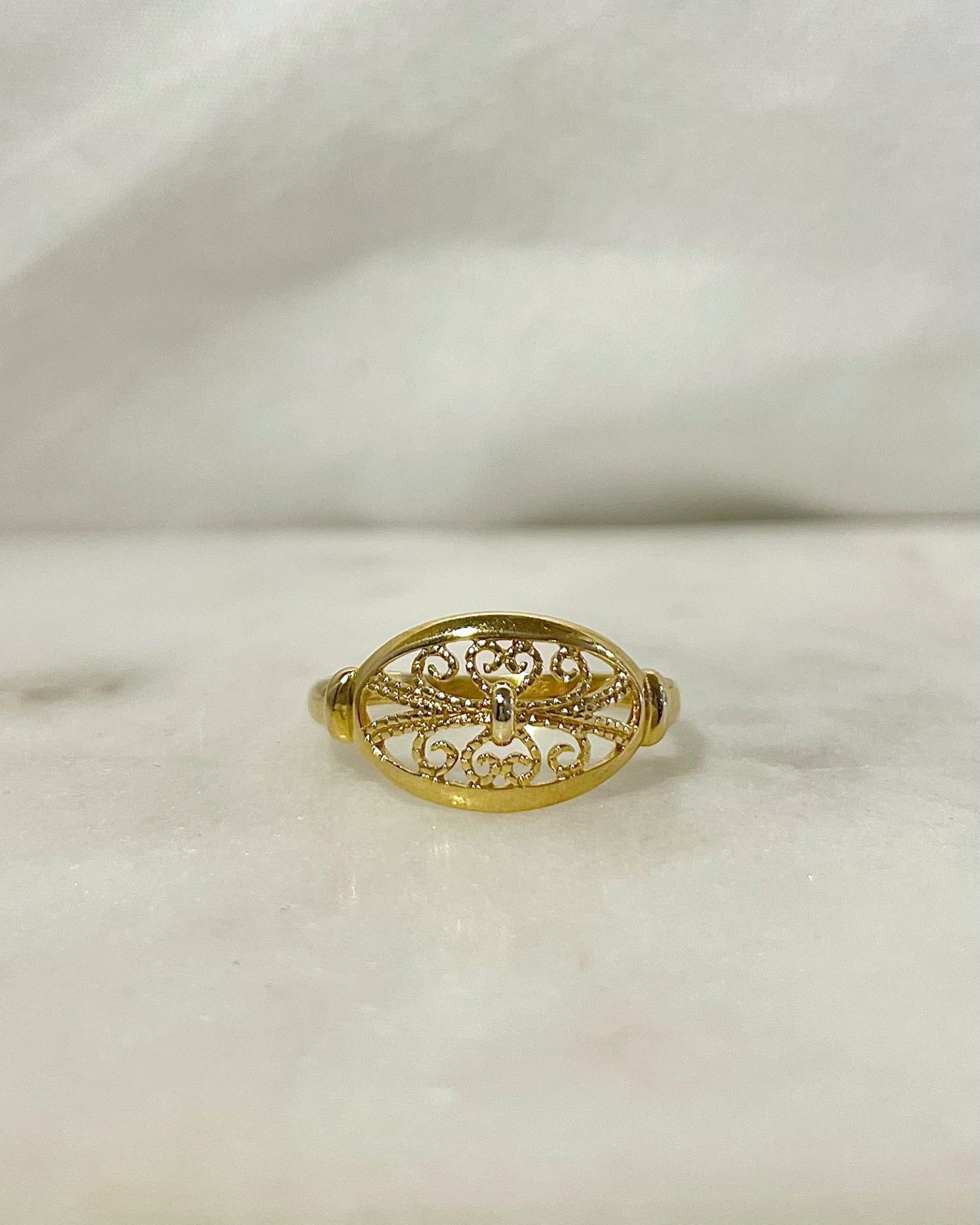 Bague Filigrane Or Jaune 9 Carats &quot;Cléophée&quot; - Elliade Paris