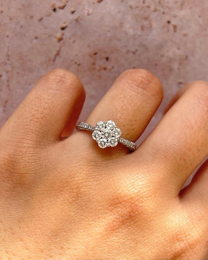 Bague Fleur 63 Diamants 0.98 carat "Théodora" - Elliade Paris