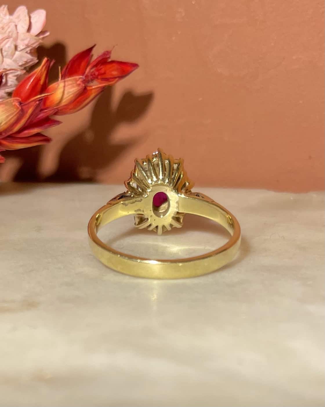 Bague Marguerite Rubis 0.55 carat &amp; Diamants 0.30 carat &quot;Fériel&quot;
