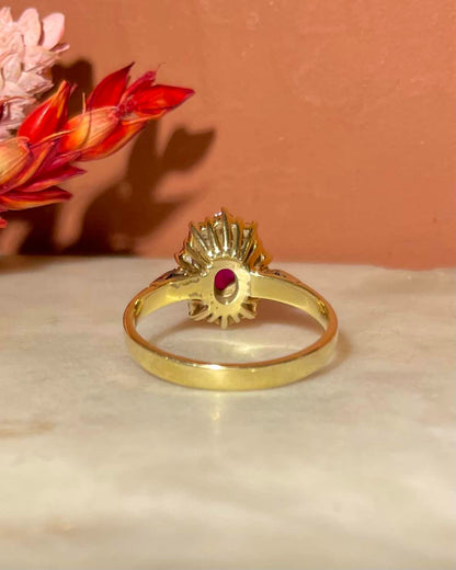 Bague Marguerite Rubis 0.55 carat &amp; Diamants 0.30 carat &quot;Fériel&quot;
