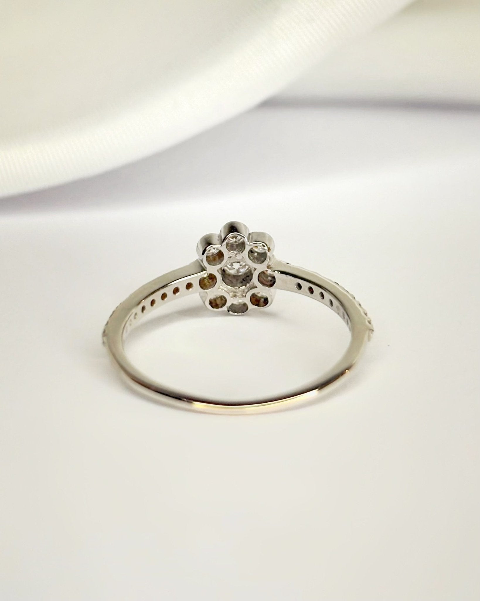 Bague Fleur Diamants 0.47 carat "Anissa" - Elliade Paris
