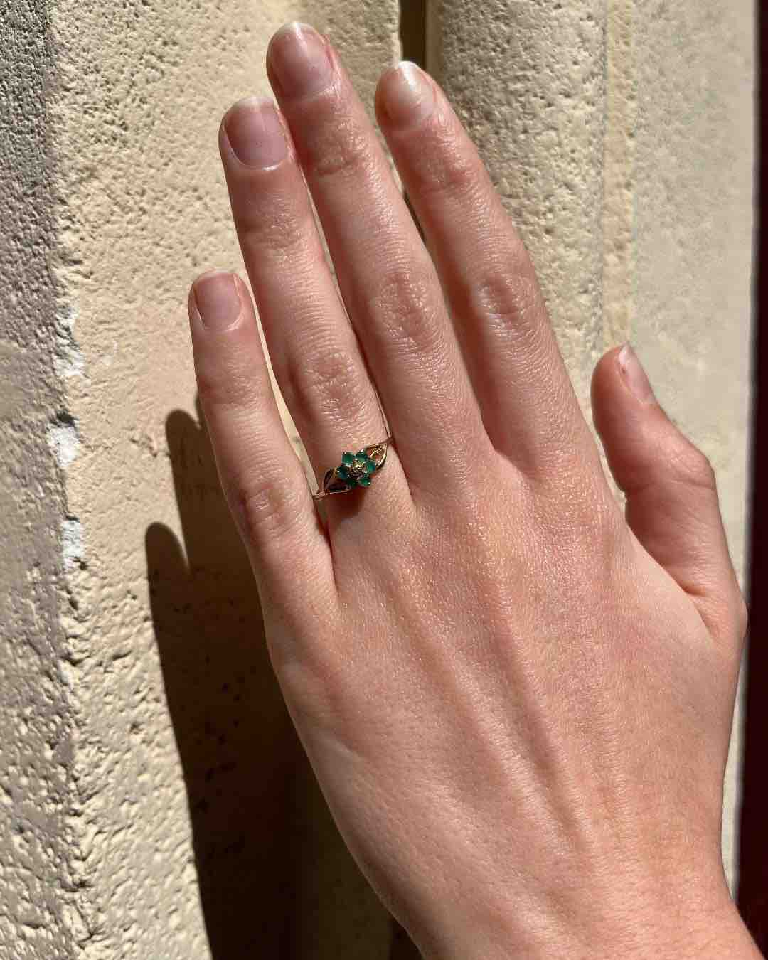 Bague Fleur Émeraudes &amp; Diamant "Rostane" - Elliade Paris