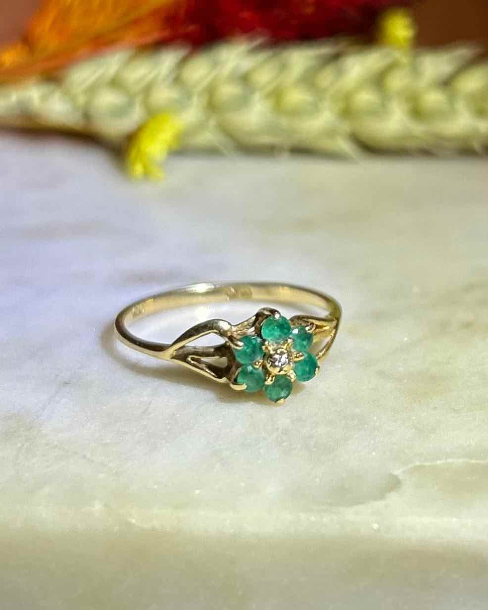 Bague Fleur Émeraudes &amp; Diamant &quot;Rostane&quot;