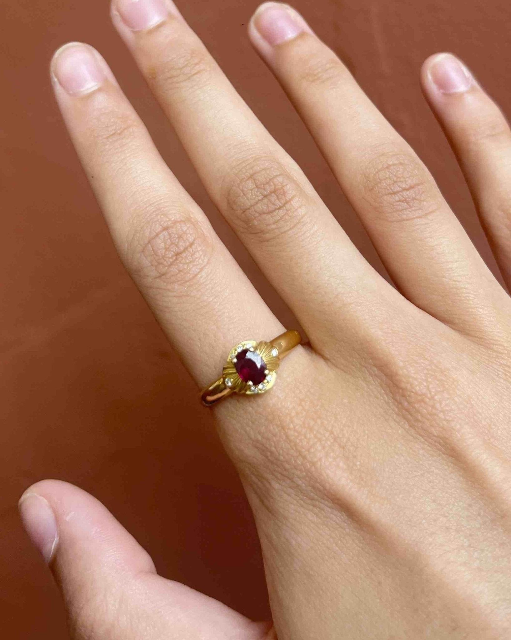 Bague Fleur Rubis &amp; Diamants "Eliodora" - Elliade Paris