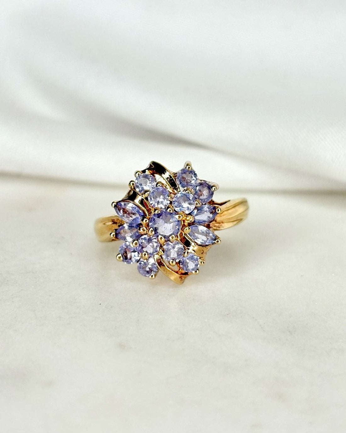 Bague Fleur Tanzanites 1.20 carat &quot;Rania&quot; - Elliade Paris
