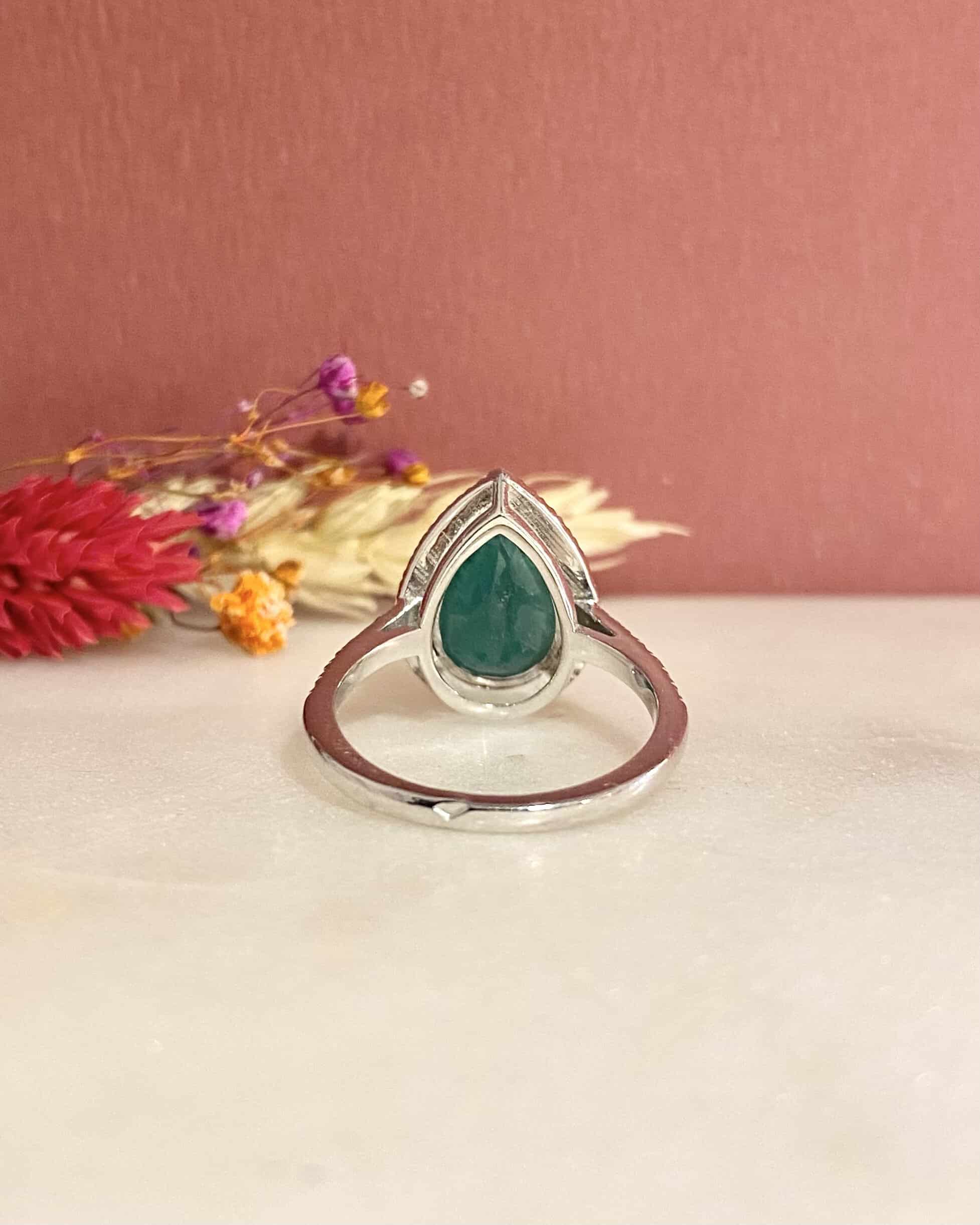 Bague Goutte Emeraude 2.61 carats &amp; Diamants "Églantine" - Elliade Paris