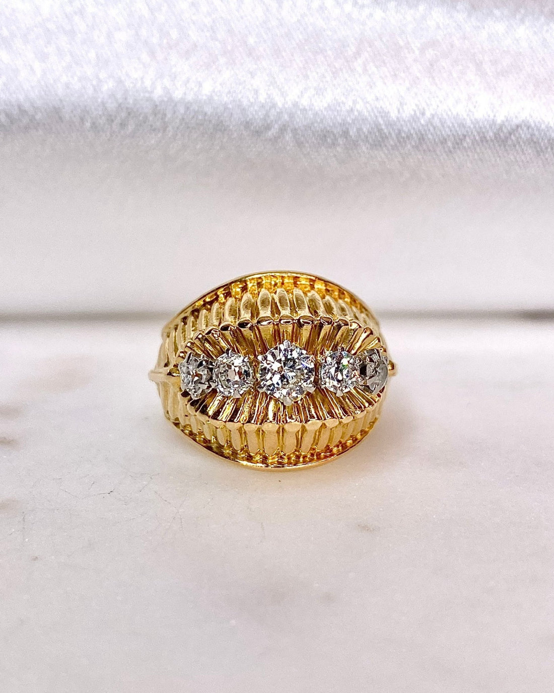 Bague Jarretière Diamants 1.03 carat &quot;Lally&quot; - Elliade Paris