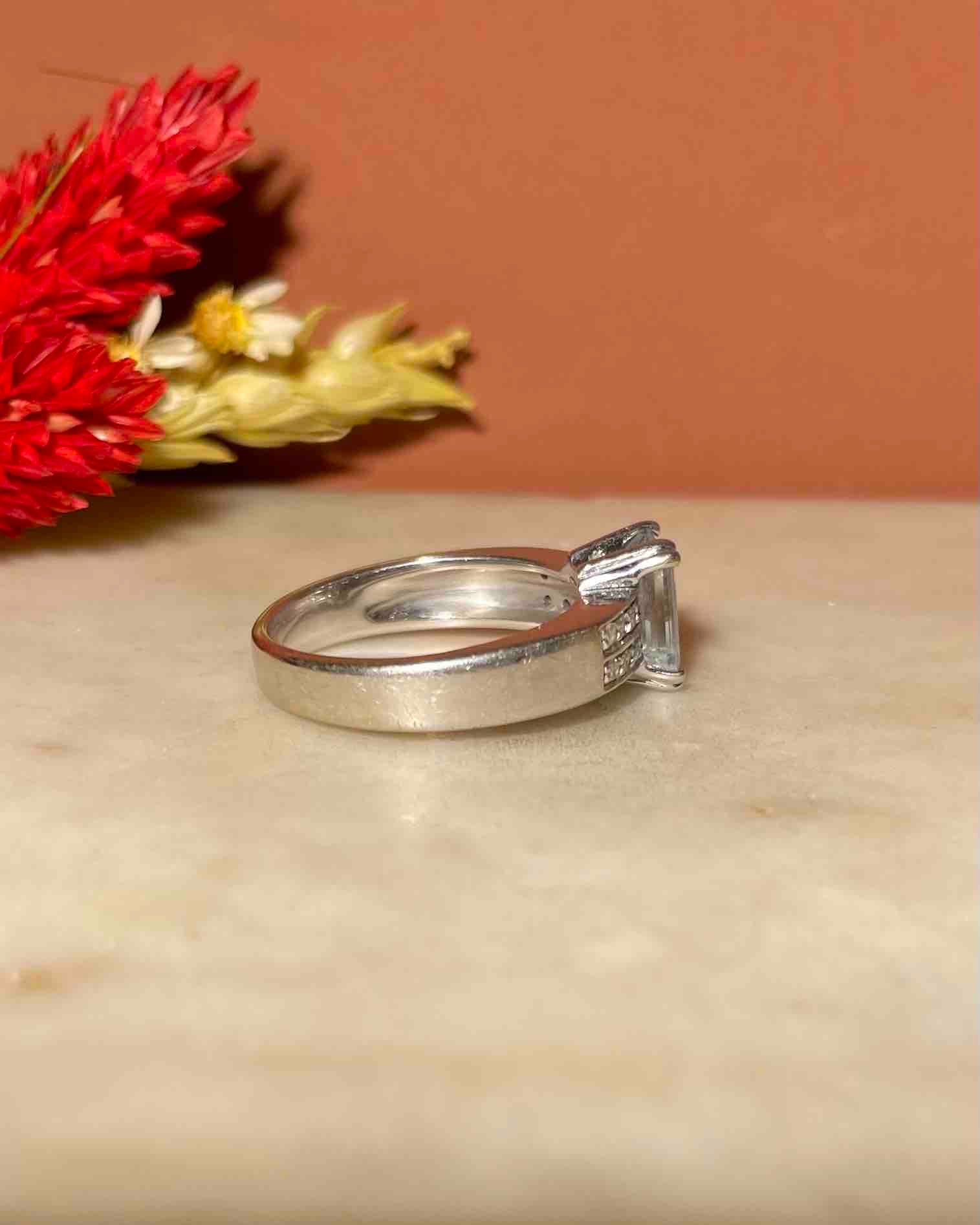 Bague Jonc Aigue - Marine &amp; 16 Diamants "Maïlyne" - Elliade Paris