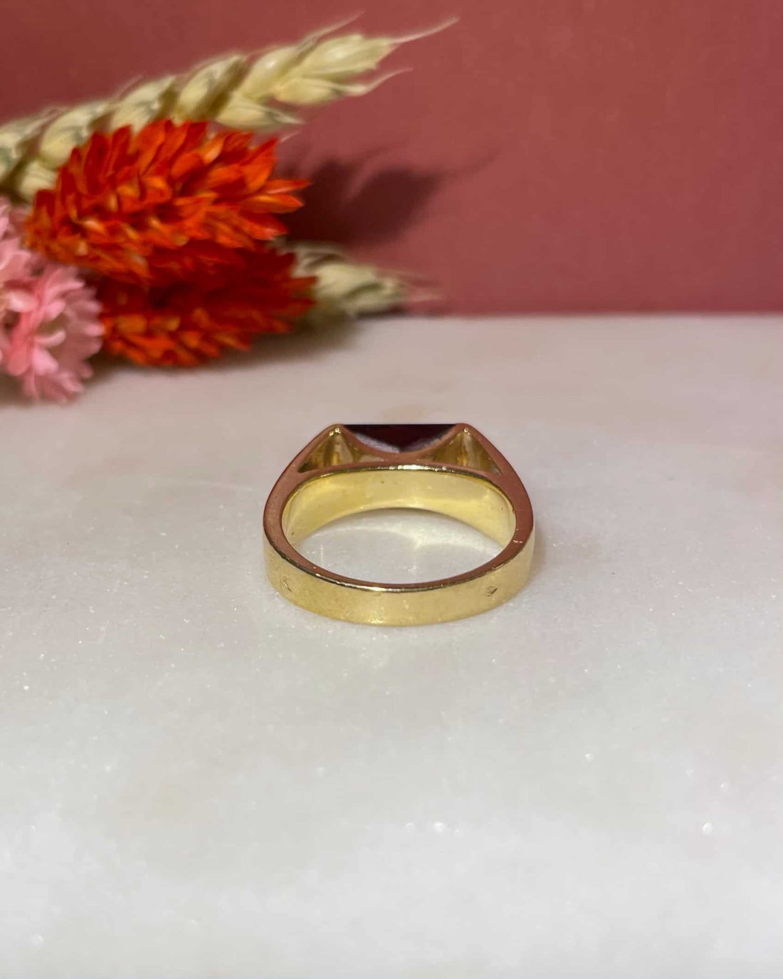 Bague Chevalière Grenat Arche signée Poiray  2.40 carats
