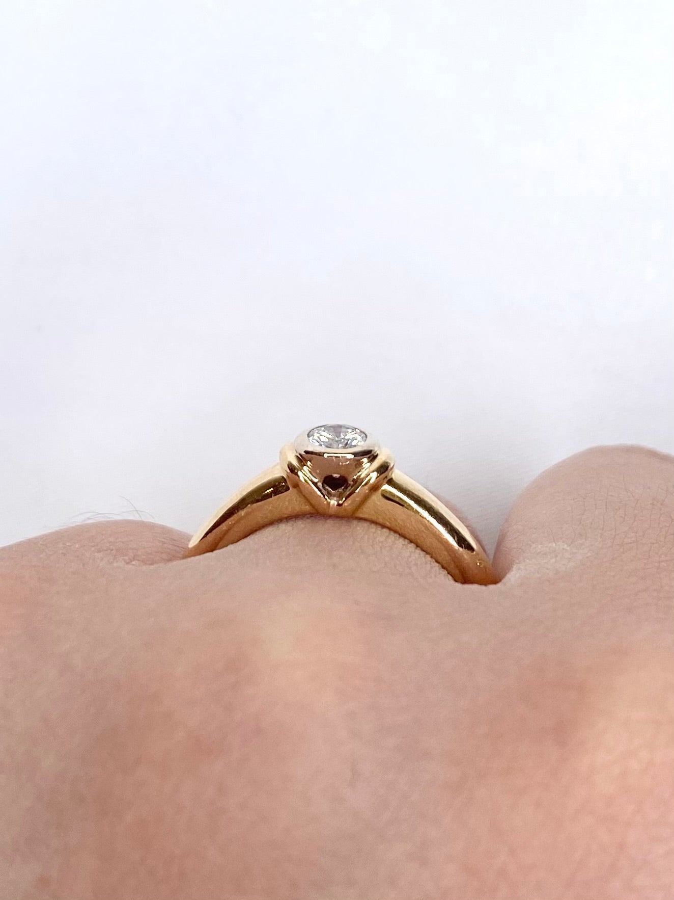 Bague Jonc Diamant 0.25 carat &amp; Or 5.14g "Jonas" - Elliade Paris